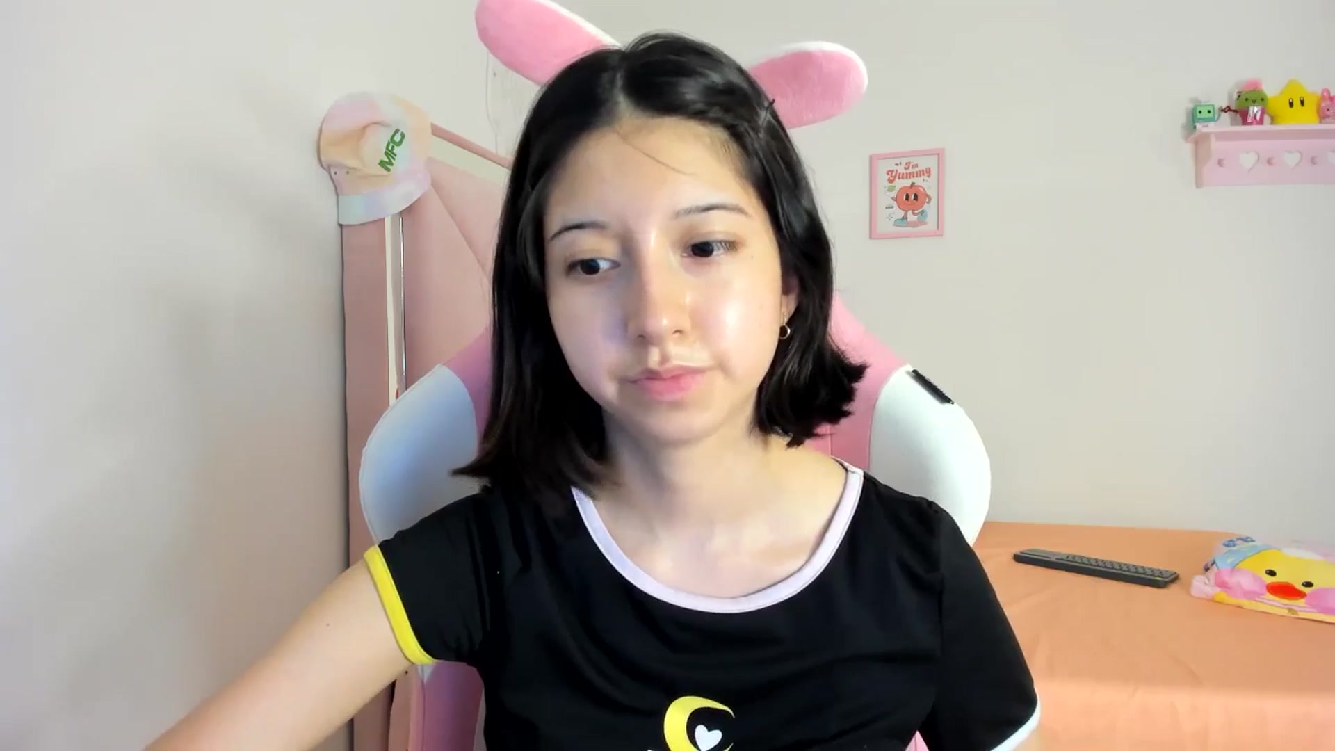 Gallery image thumbnail from Cherrycute666's myfreecams stream on, 08/05/2024, 05:24 image 15 of 20