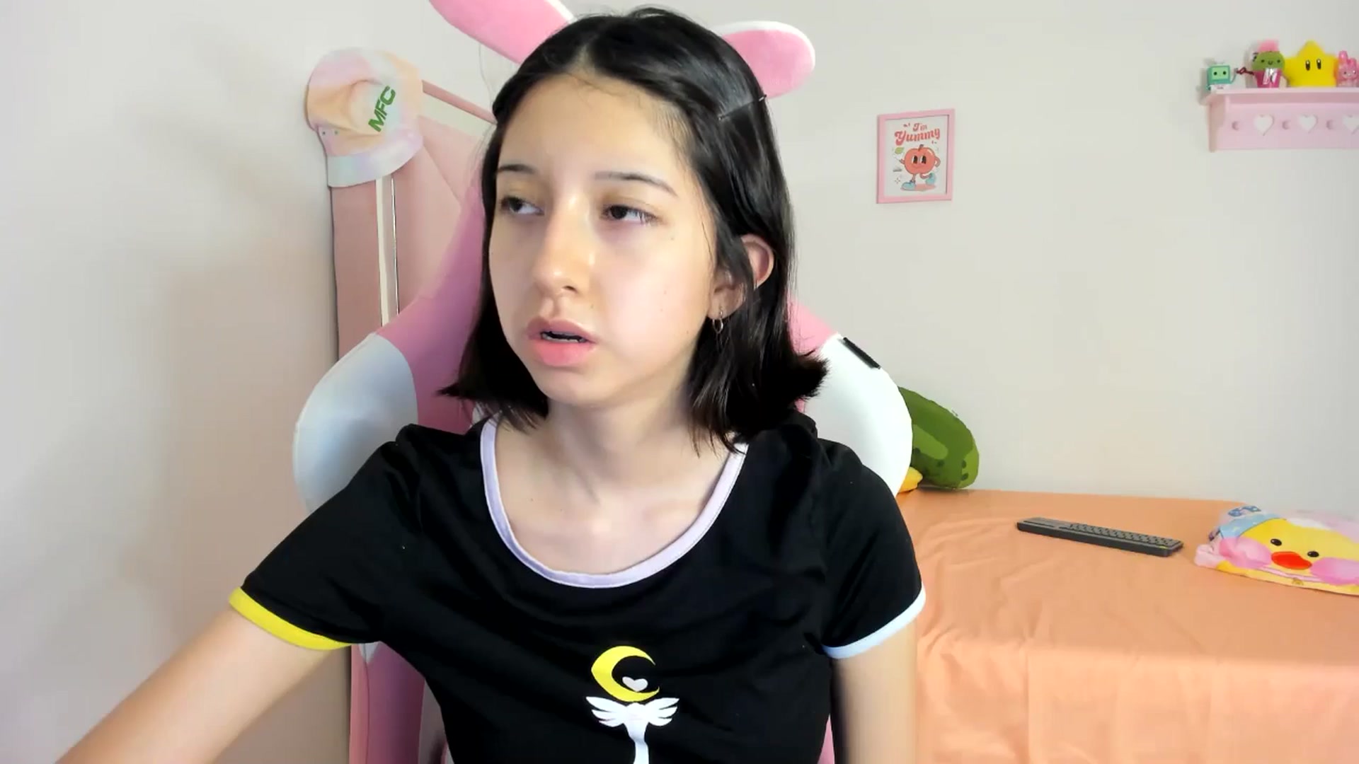 Gallery image thumbnail from Cherrycute666's myfreecams stream on, 08/05/2024, 05:24 image 4 of 20