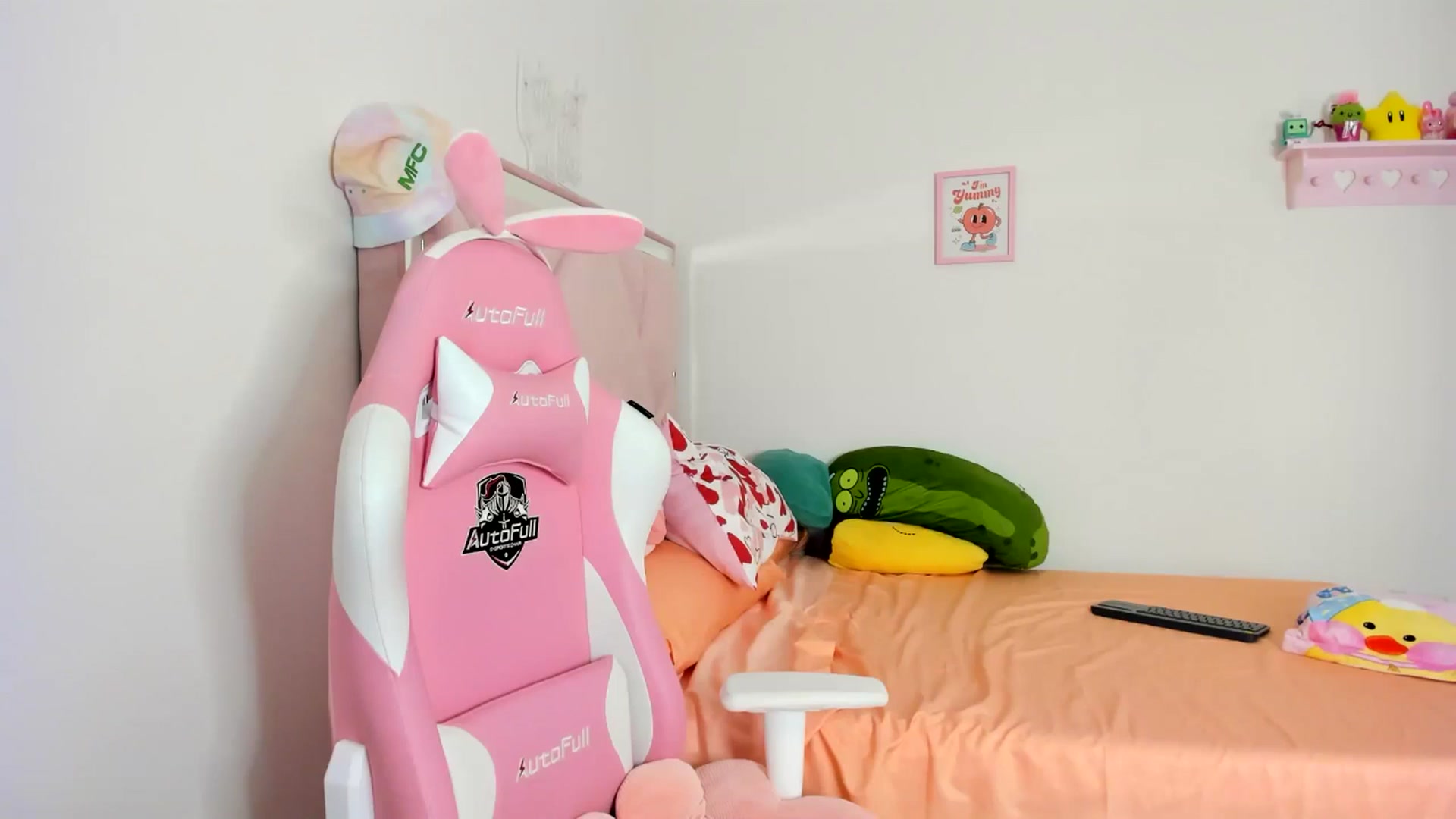 Gallery image thumbnail from Cherrycute666's myfreecams stream on, 08/05/2024, 06:10 image 14 of 20