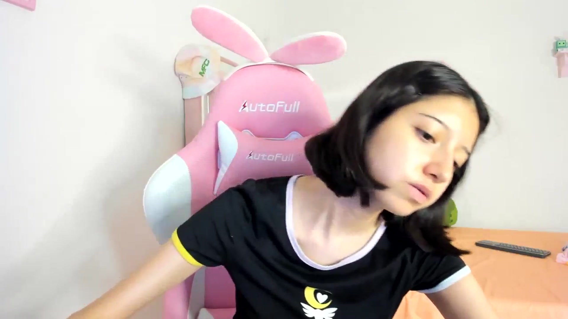 Gallery image thumbnail from Cherrycute666's myfreecams stream on, 08/05/2024, 06:10 image 17 of 20