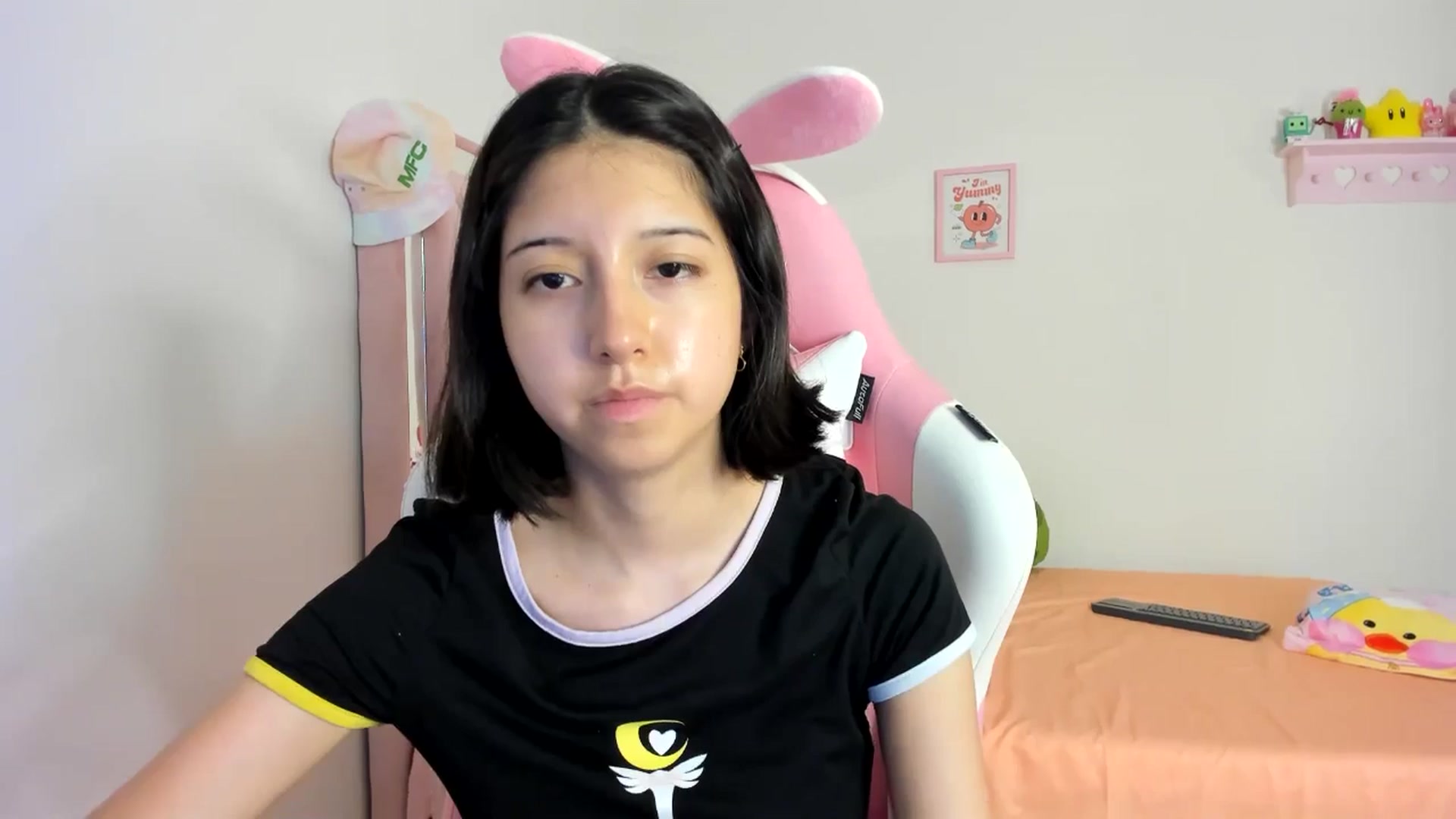 Gallery image thumbnail from Cherrycute666's myfreecams stream on, 08/05/2024, 06:10 image 12 of 20