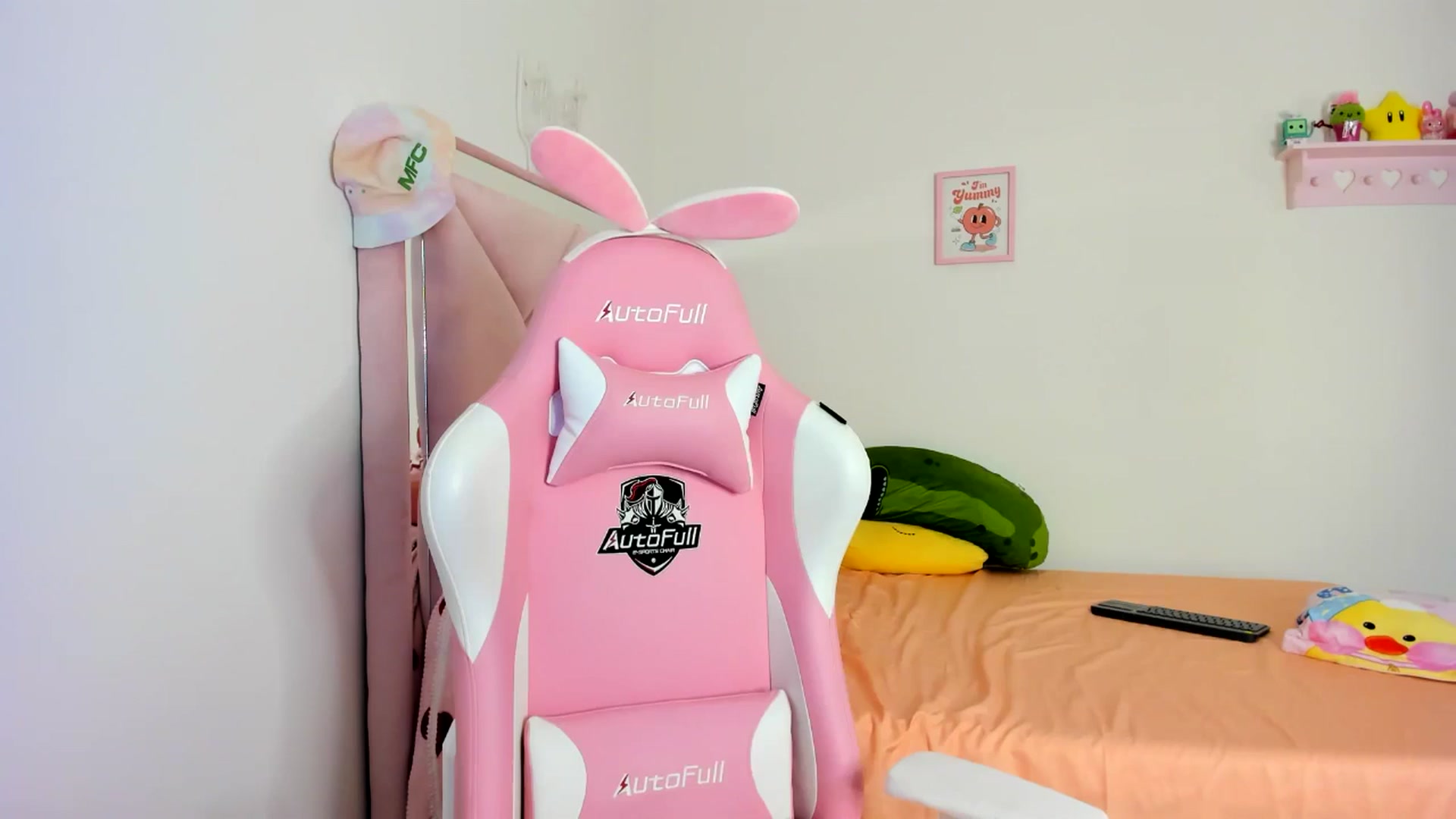 Gallery image thumbnail from Cherrycute666's myfreecams stream on, 08/05/2024, 06:10 image 9 of 20