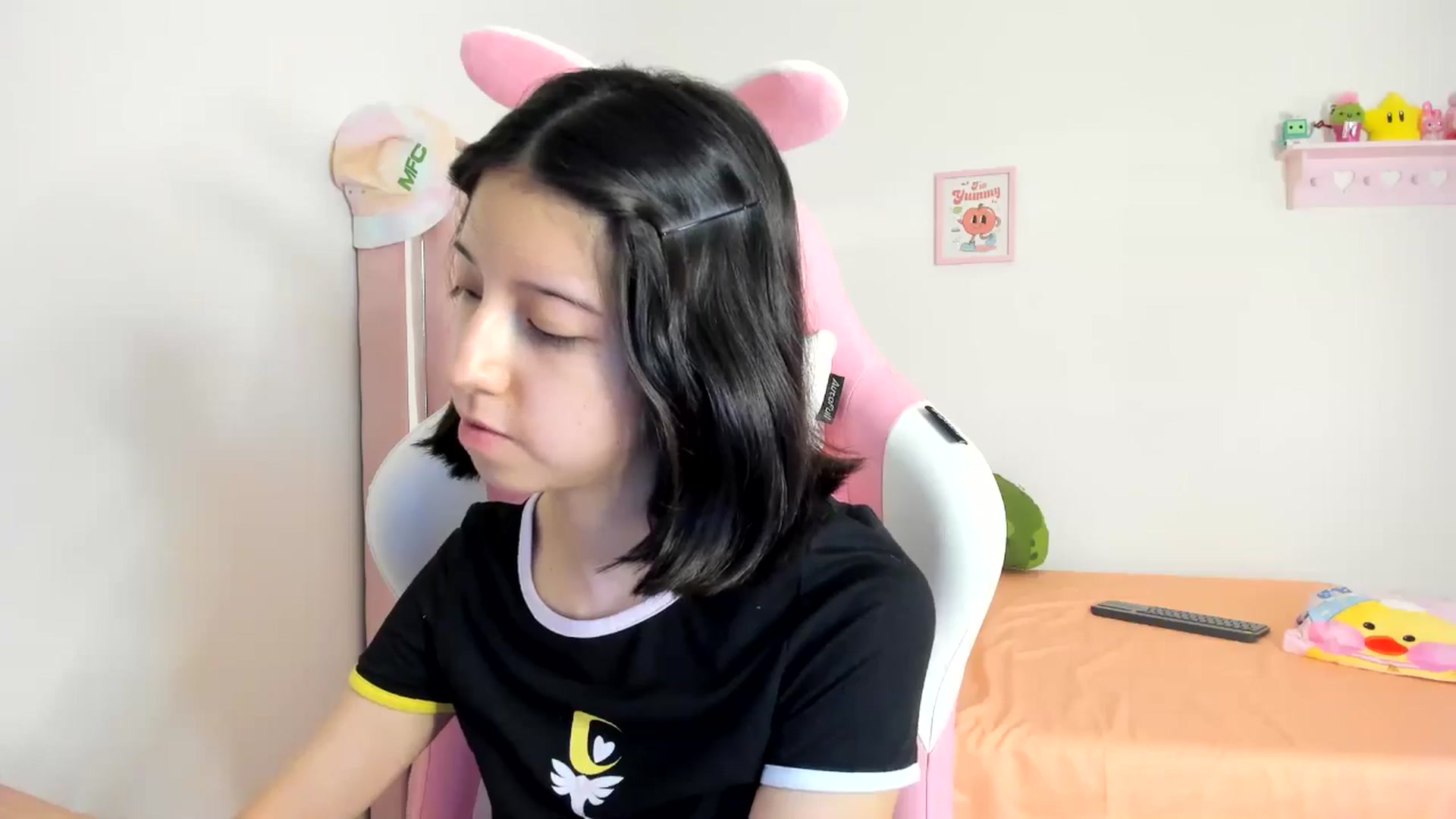 Gallery image thumbnail from Cherrycute666's myfreecams stream on, 08/05/2024, 06:10 image 7 of 20