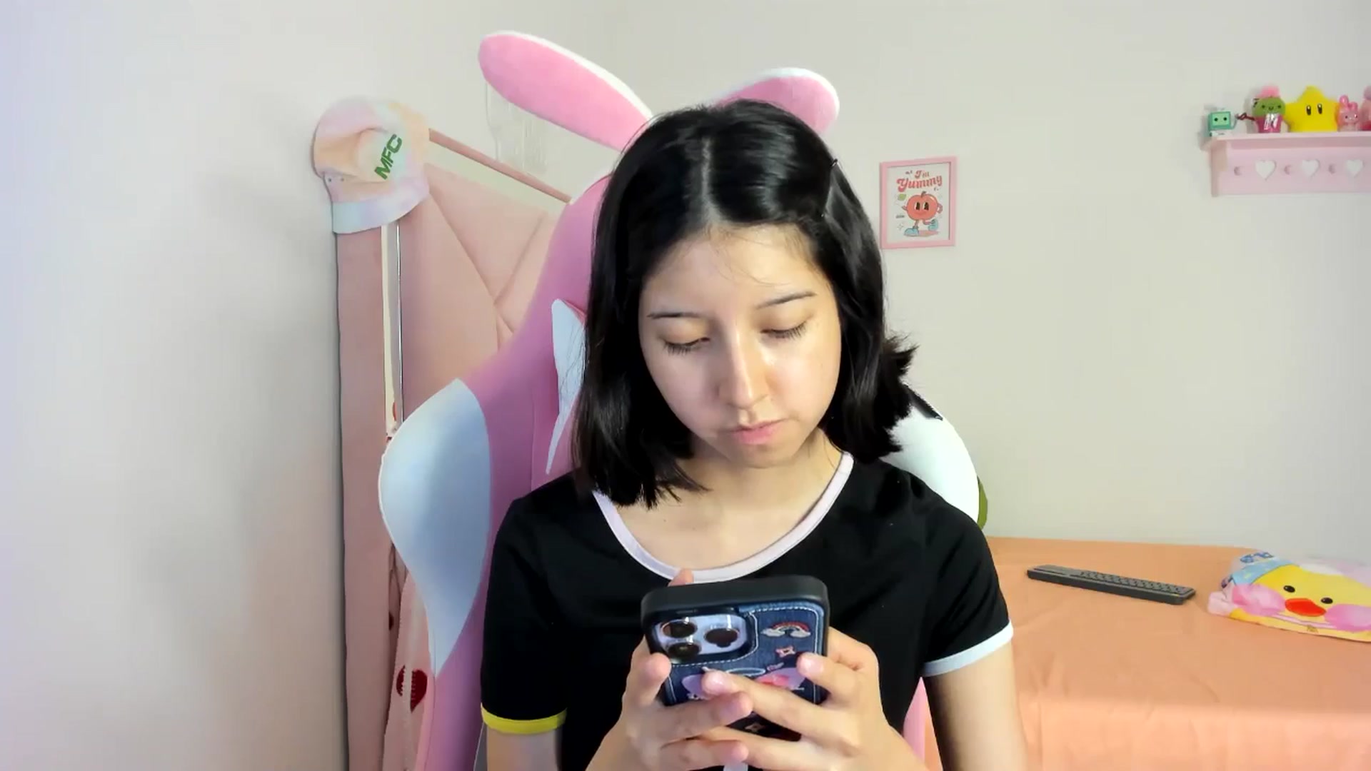 Gallery image thumbnail from Cherrycute666's myfreecams stream on, 08/05/2024, 06:10 image 10 of 20
