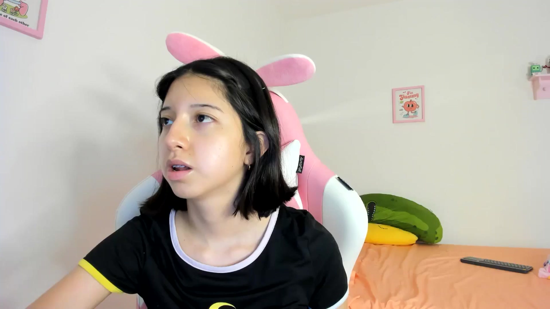 Gallery image thumbnail from Cherrycute666's myfreecams stream on, 08/05/2024, 06:52 image 1 of 20