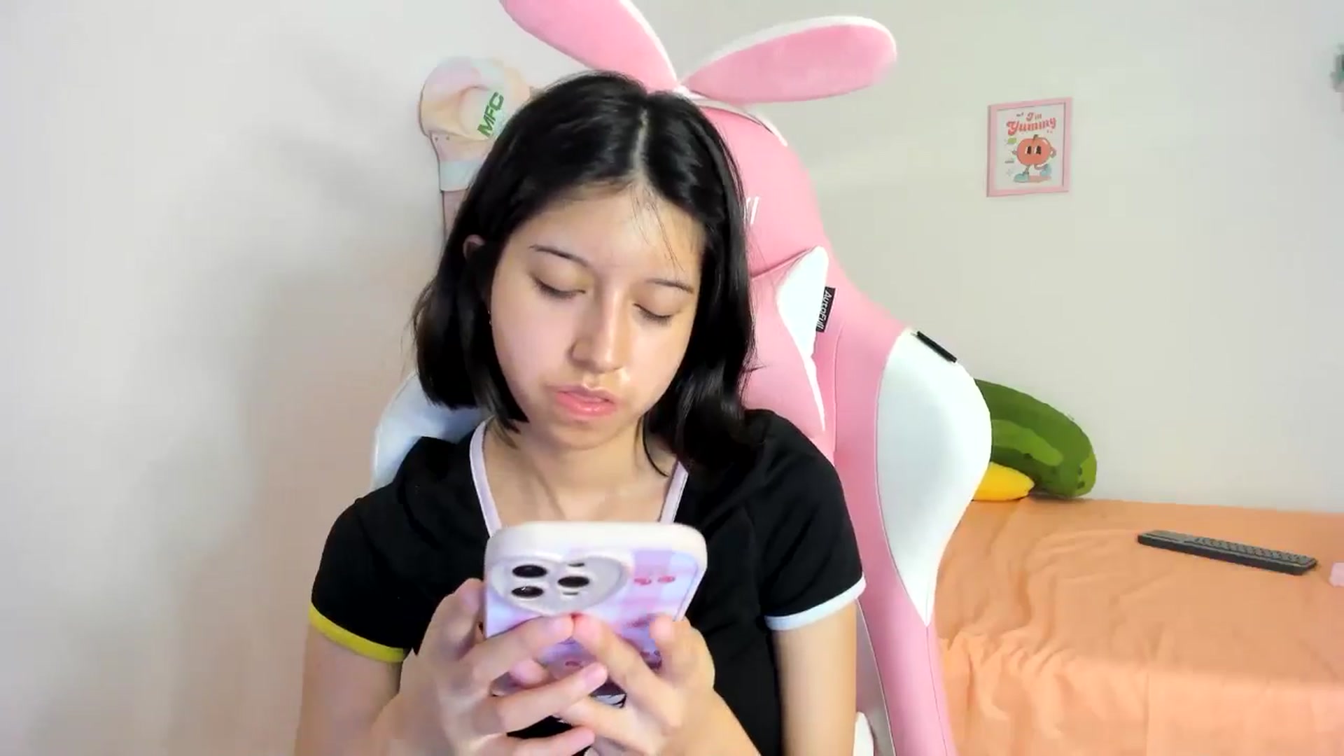 Gallery image thumbnail from Cherrycute666's myfreecams stream on, 08/05/2024, 07:48 image 19 of 20