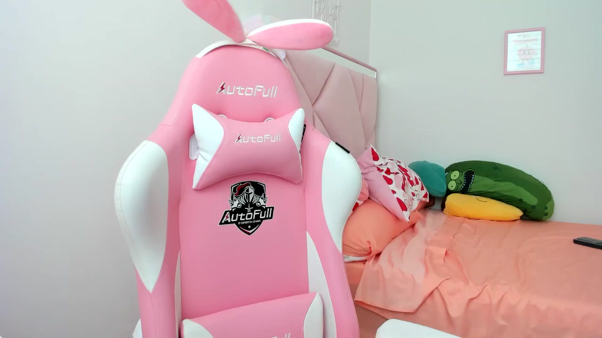 Gallery image thumbnail from Cherrycute666's myfreecams stream on, 08/05/2024, 18:12 image 14 of 20