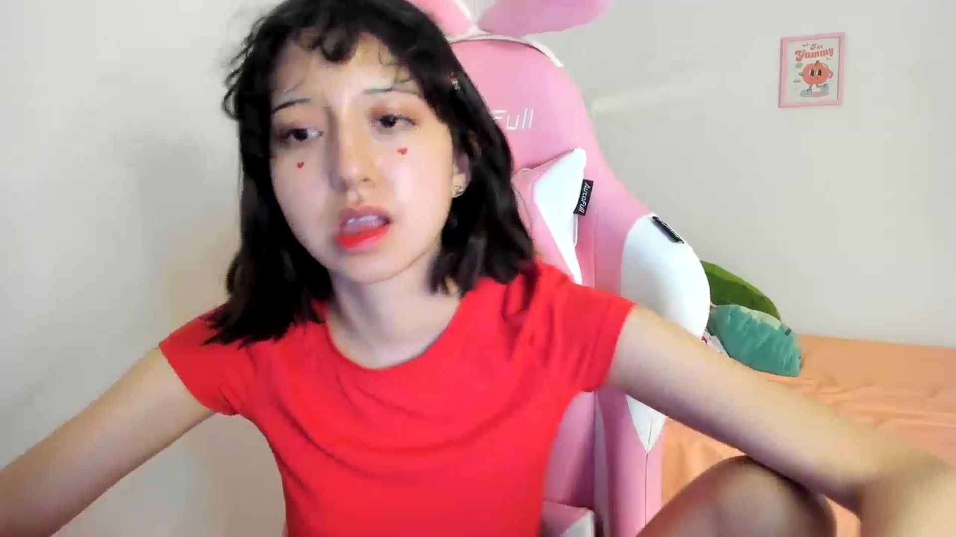 Gallery image thumbnail from Cherrycute666's myfreecams stream on, 08/06/2024, 07:27 image 12 of 20
