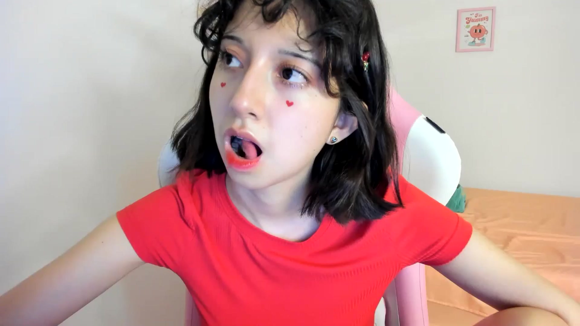 Gallery image thumbnail from Cherrycute666's myfreecams stream on, 08/06/2024, 07:27 image 7 of 20