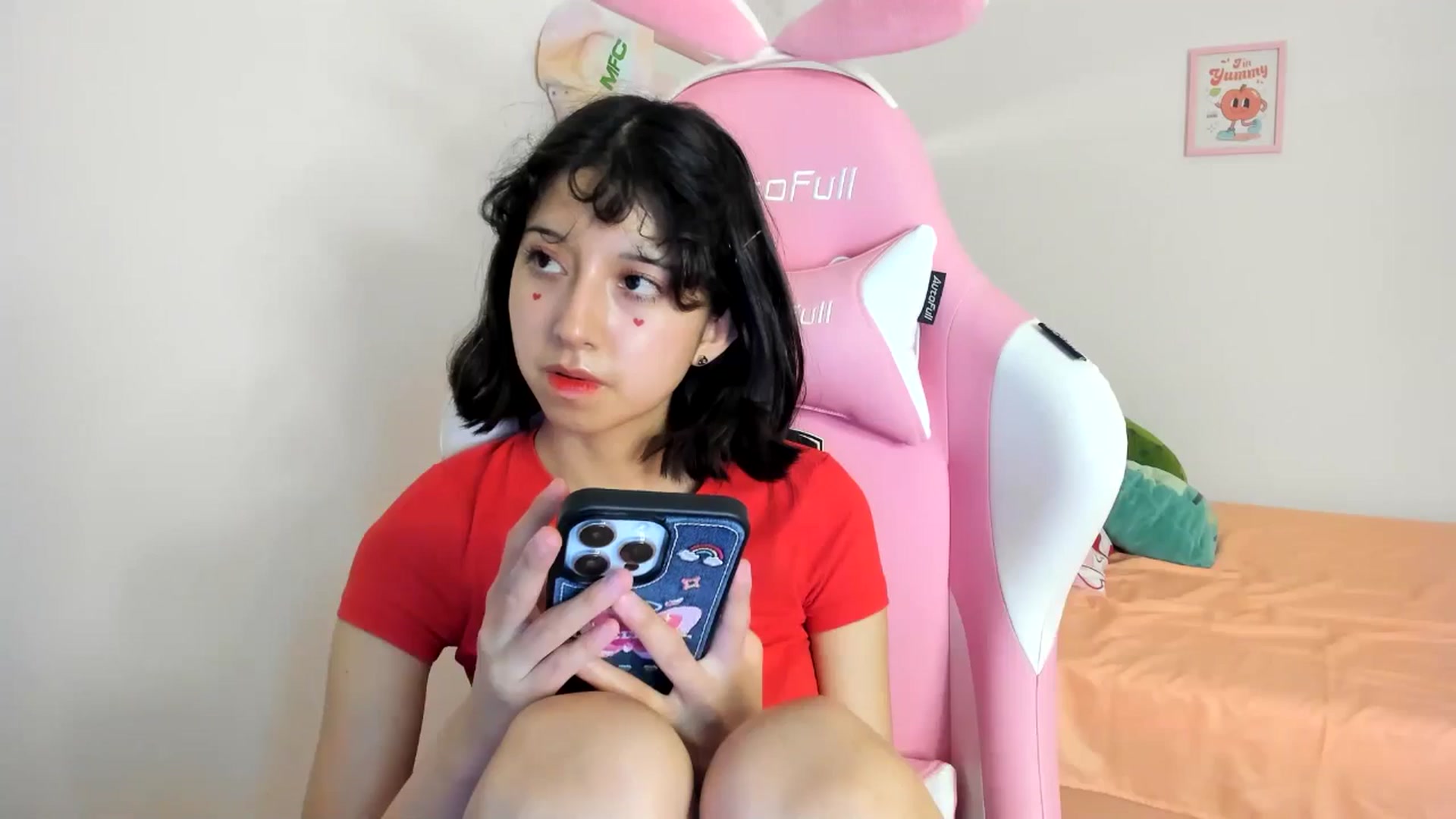 Gallery image thumbnail from Cherrycute666's myfreecams stream on, 08/06/2024, 07:27 image 10 of 20