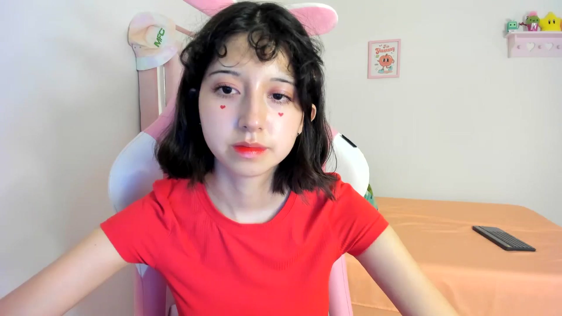 Gallery image thumbnail from Cherrycute666's myfreecams stream on, 08/06/2024, 07:27 image 2 of 20