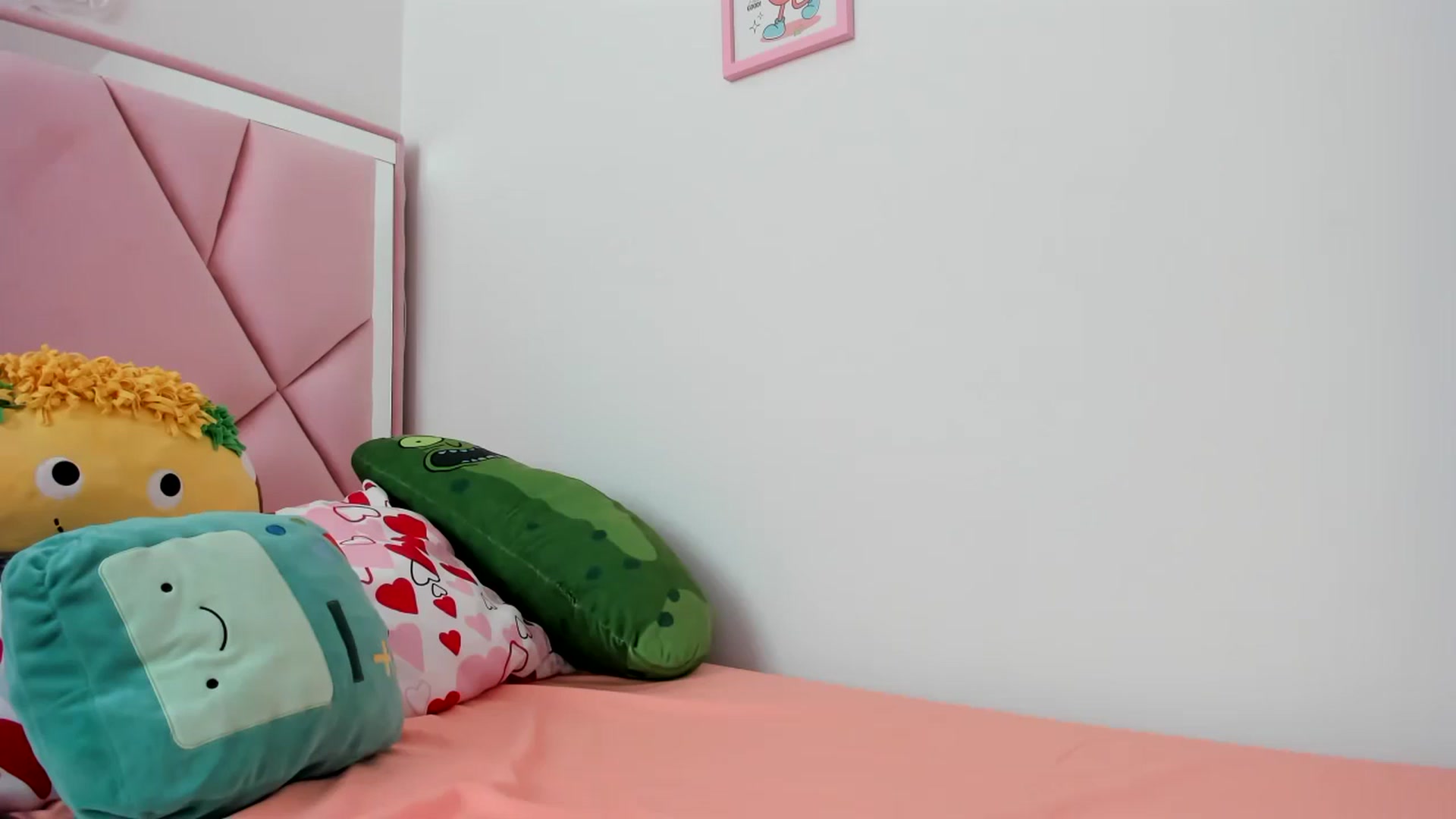 Gallery image thumbnail from Cherrycute666's myfreecams stream on, 08/06/2024, 21:20 image 10 of 20