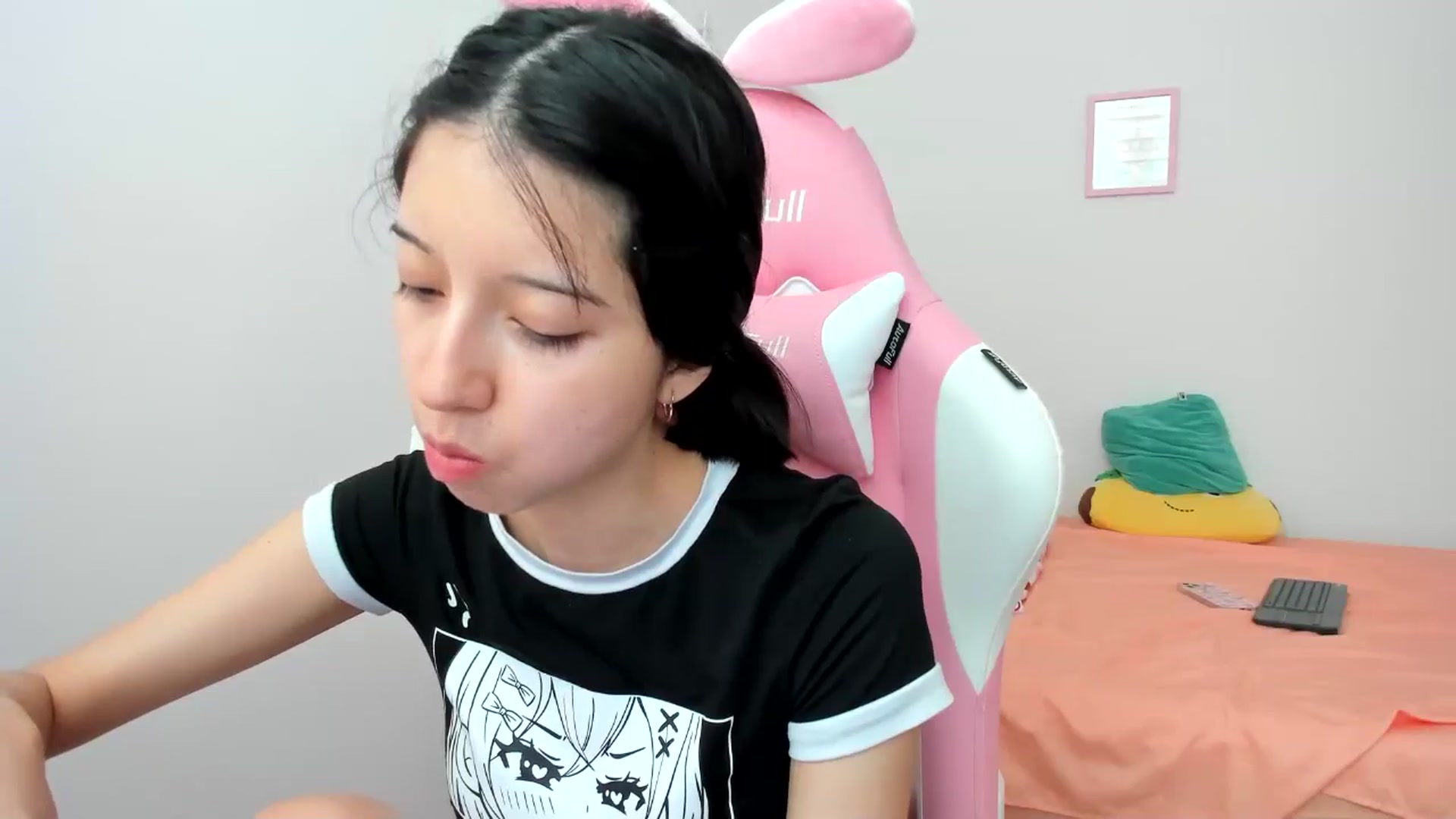 Gallery image thumbnail from Cherrycute666's myfreecams stream on, 08/06/2024, 22:36 image 9 of 20