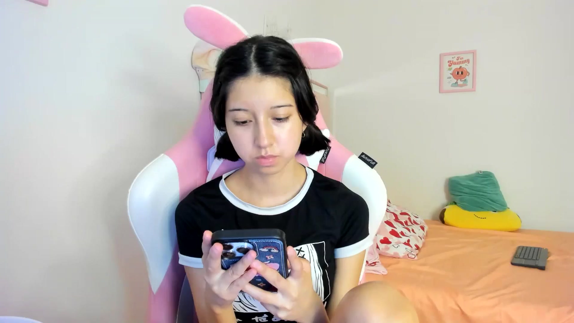 Gallery image thumbnail from Cherrycute666's myfreecams stream on, 08/07/2024, 02:08 image 19 of 20