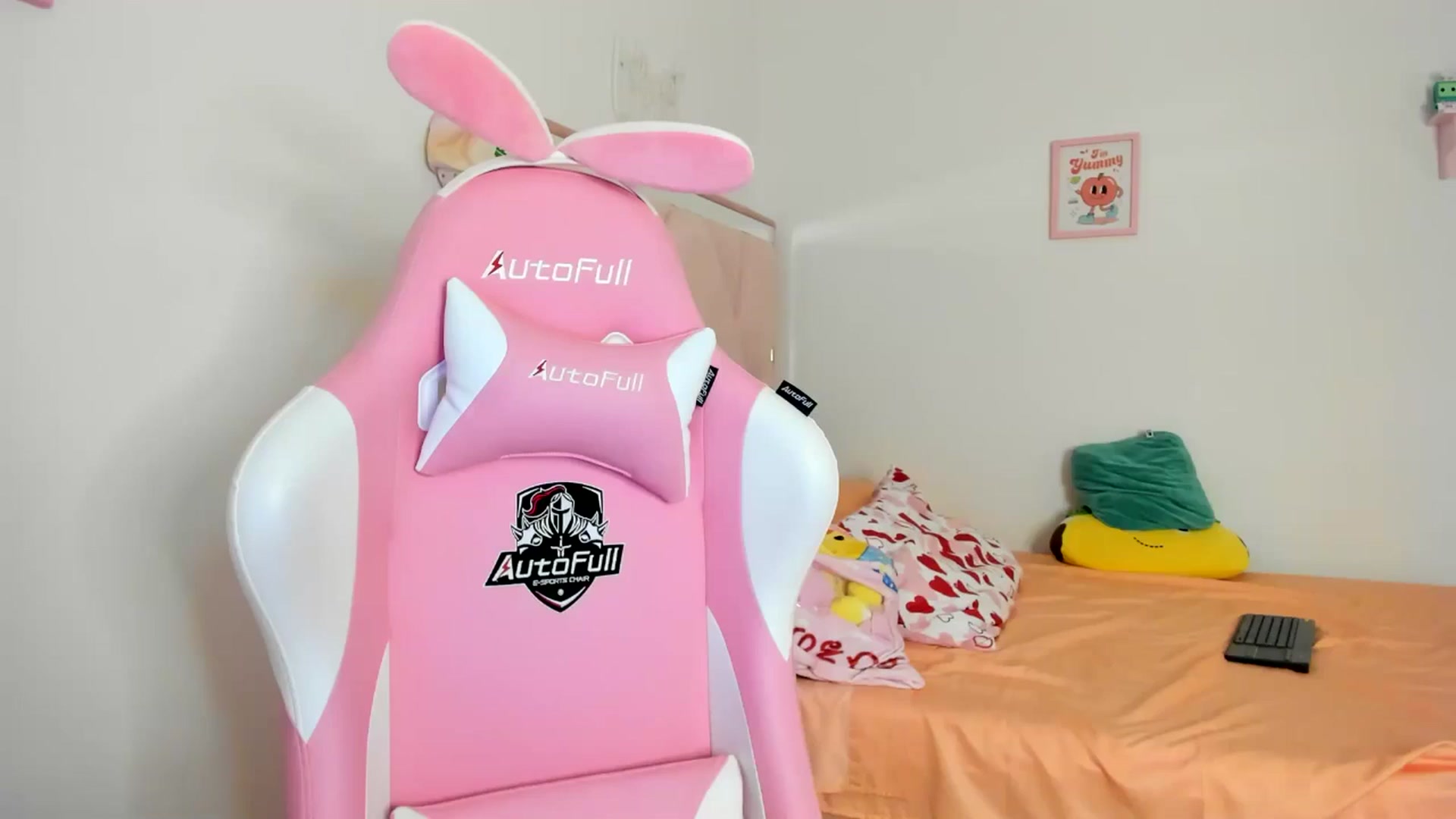 Gallery image thumbnail from Cherrycute666's myfreecams stream on, 08/07/2024, 02:08 image 13 of 20