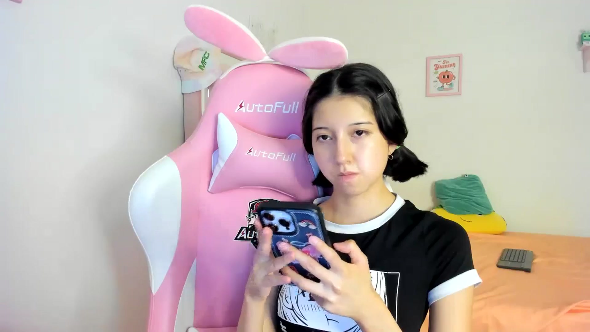Gallery image thumbnail from Cherrycute666's myfreecams stream on, 08/07/2024, 02:08 image 18 of 20