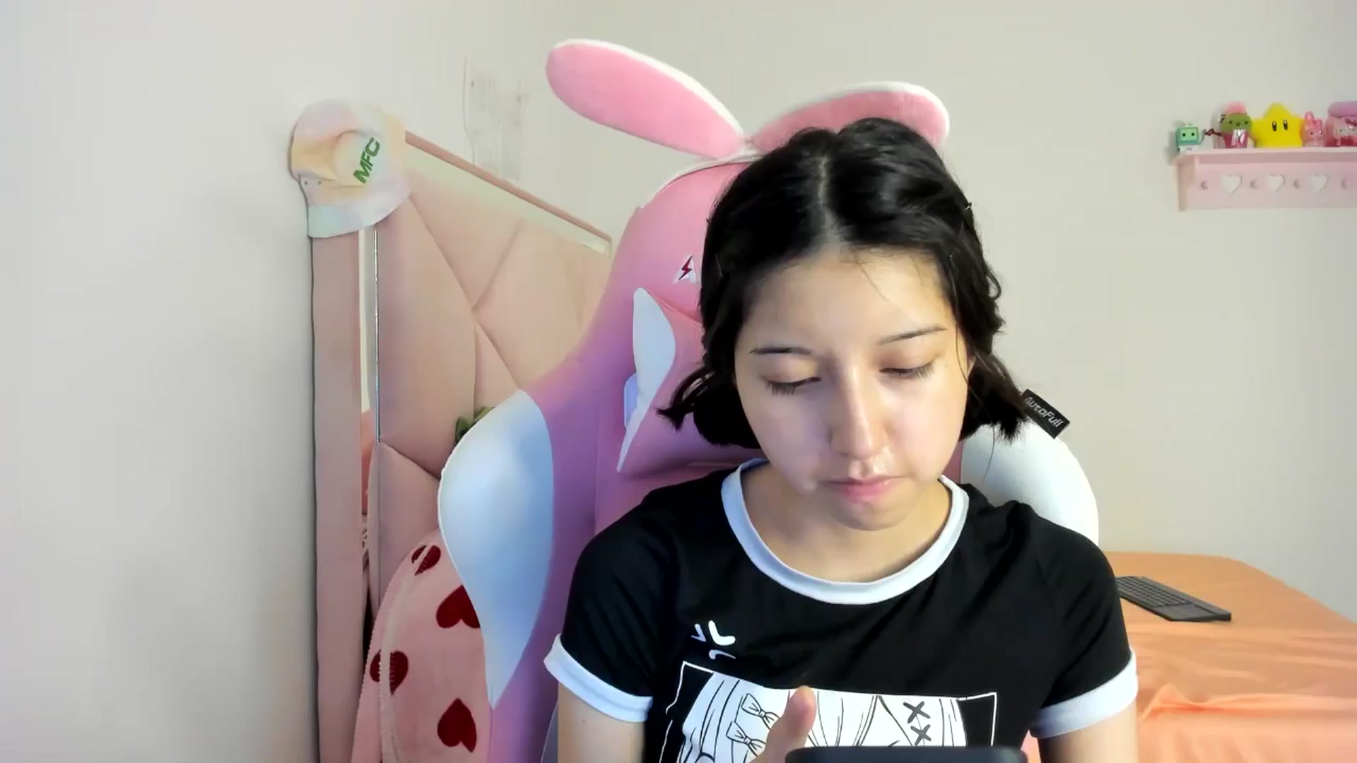 Gallery image thumbnail from Cherrycute666's myfreecams stream on, 08/07/2024, 04:23 image 8 of 20