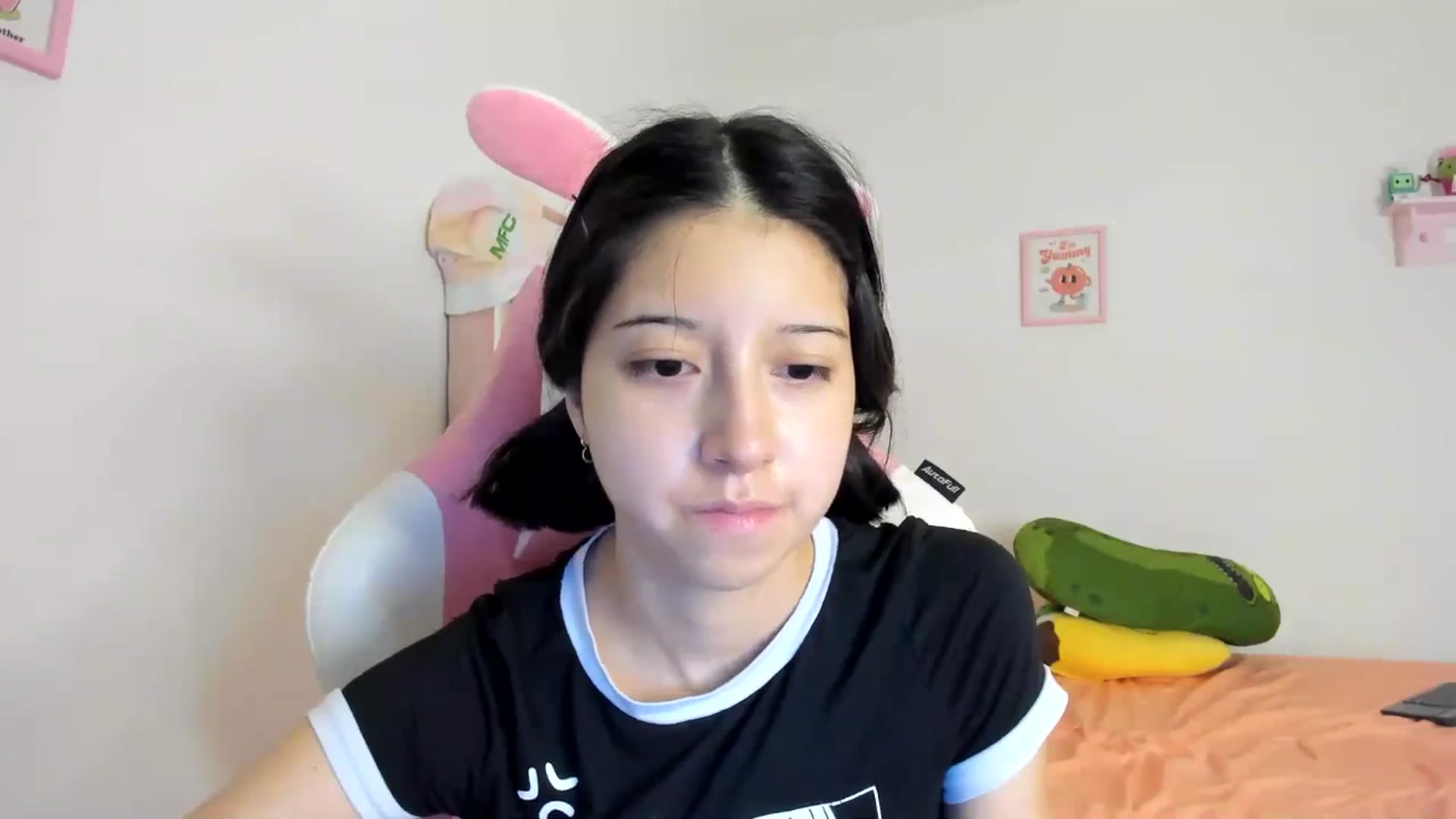Gallery image thumbnail from Cherrycute666's myfreecams stream on, 08/07/2024, 07:33 image 9 of 20