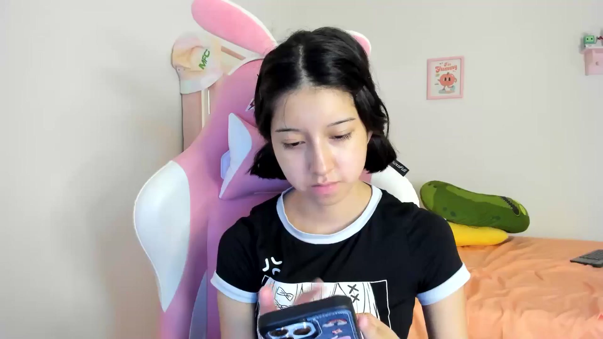 Gallery image thumbnail from Cherrycute666's myfreecams stream on, 08/07/2024, 07:33 image 11 of 20