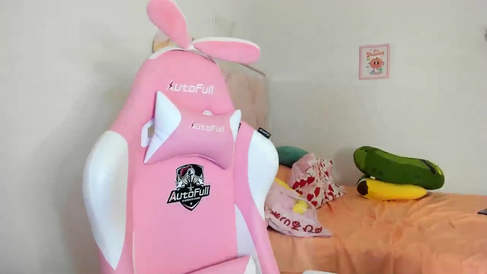 Gallery image thumbnail from Cherrycute666's myfreecams stream on, 08/07/2024, 07:33 image 18 of 20