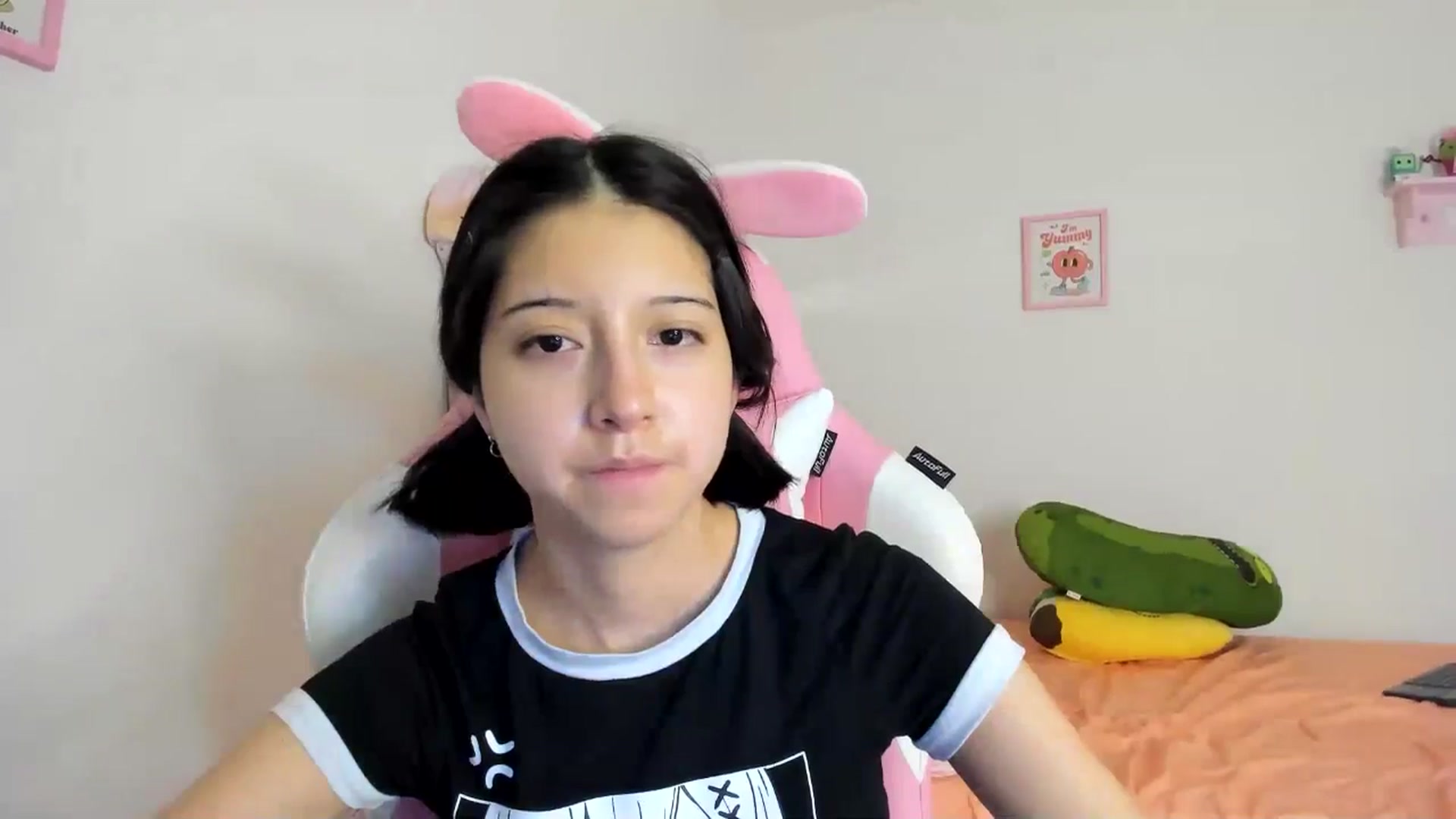 Gallery image thumbnail from Cherrycute666's myfreecams stream on, 08/07/2024, 07:33 image 2 of 20