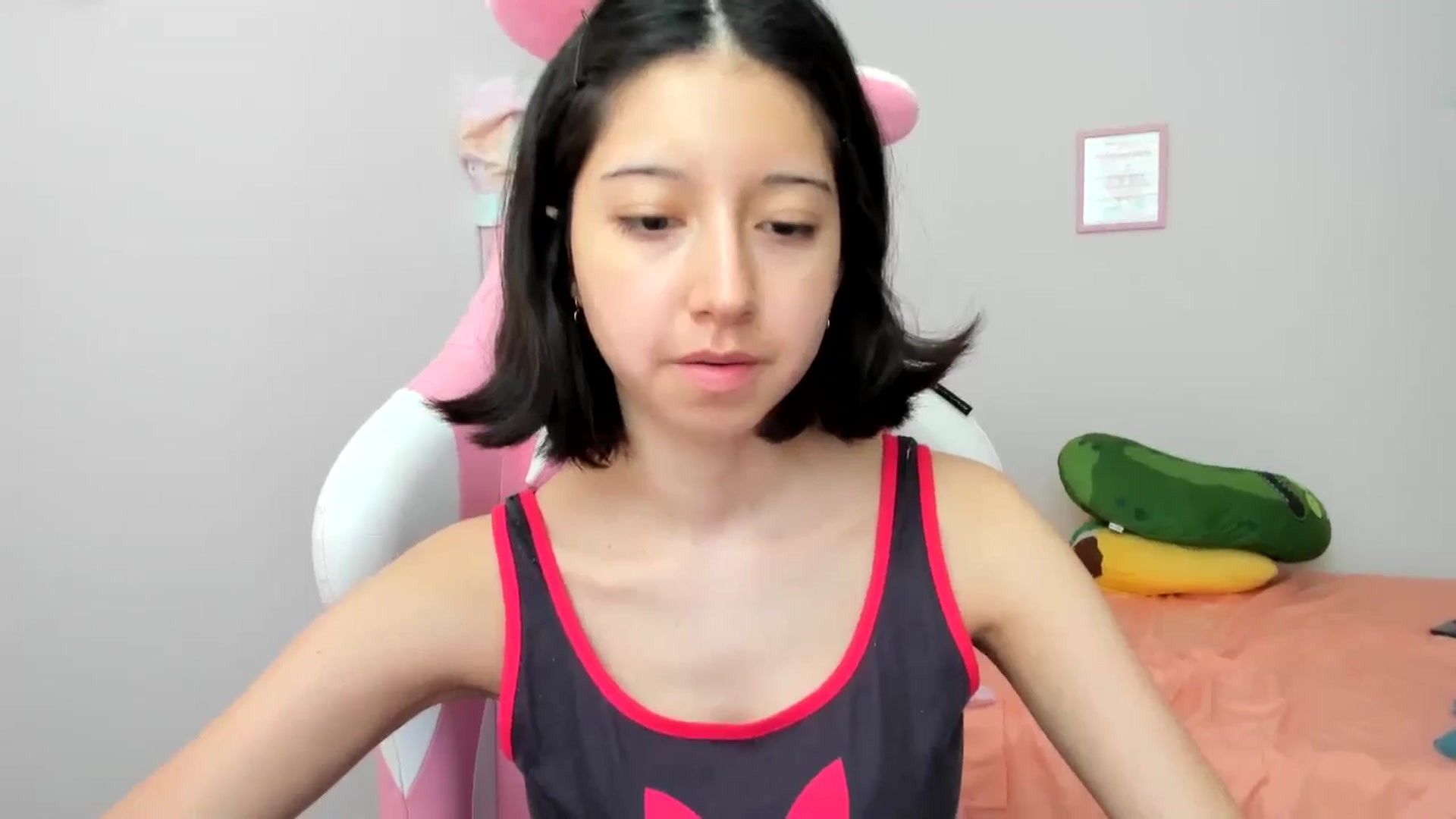 Gallery image thumbnail from Cherrycute666's myfreecams stream on, 08/07/2024, 17:37 image 12 of 20