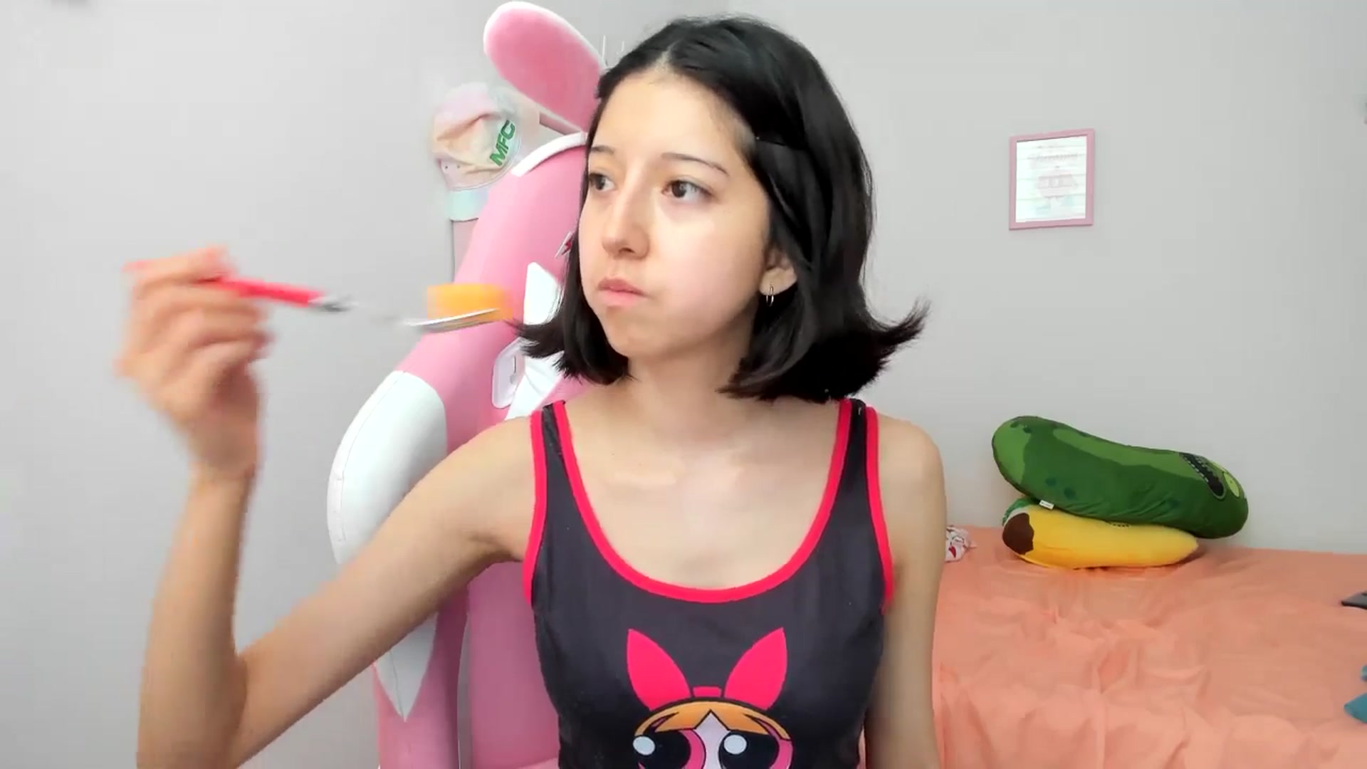 Gallery image thumbnail from Cherrycute666's myfreecams stream on, 08/07/2024, 17:37 image 13 of 20