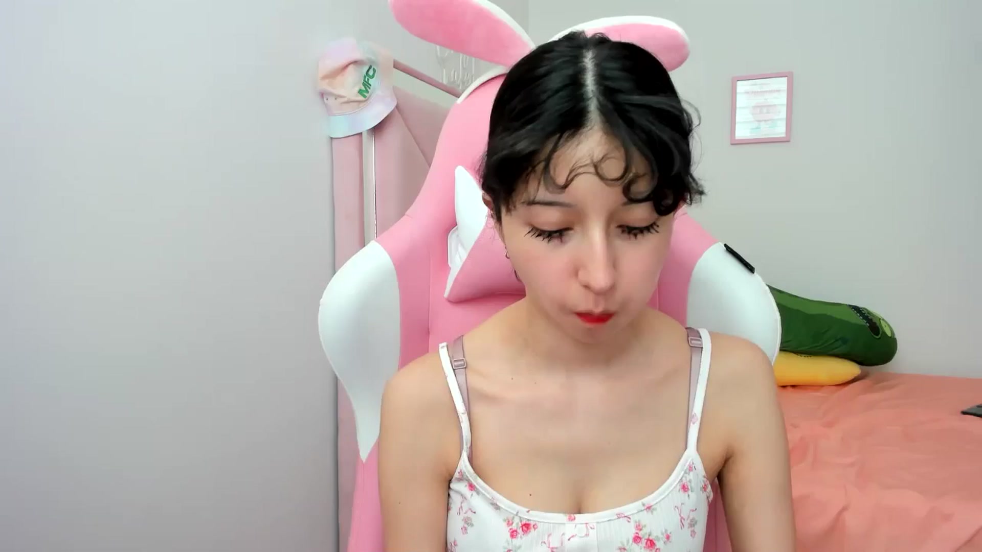 Gallery image thumbnail from Cherrycute666's myfreecams stream on, 08/07/2024, 21:42 image 9 of 20