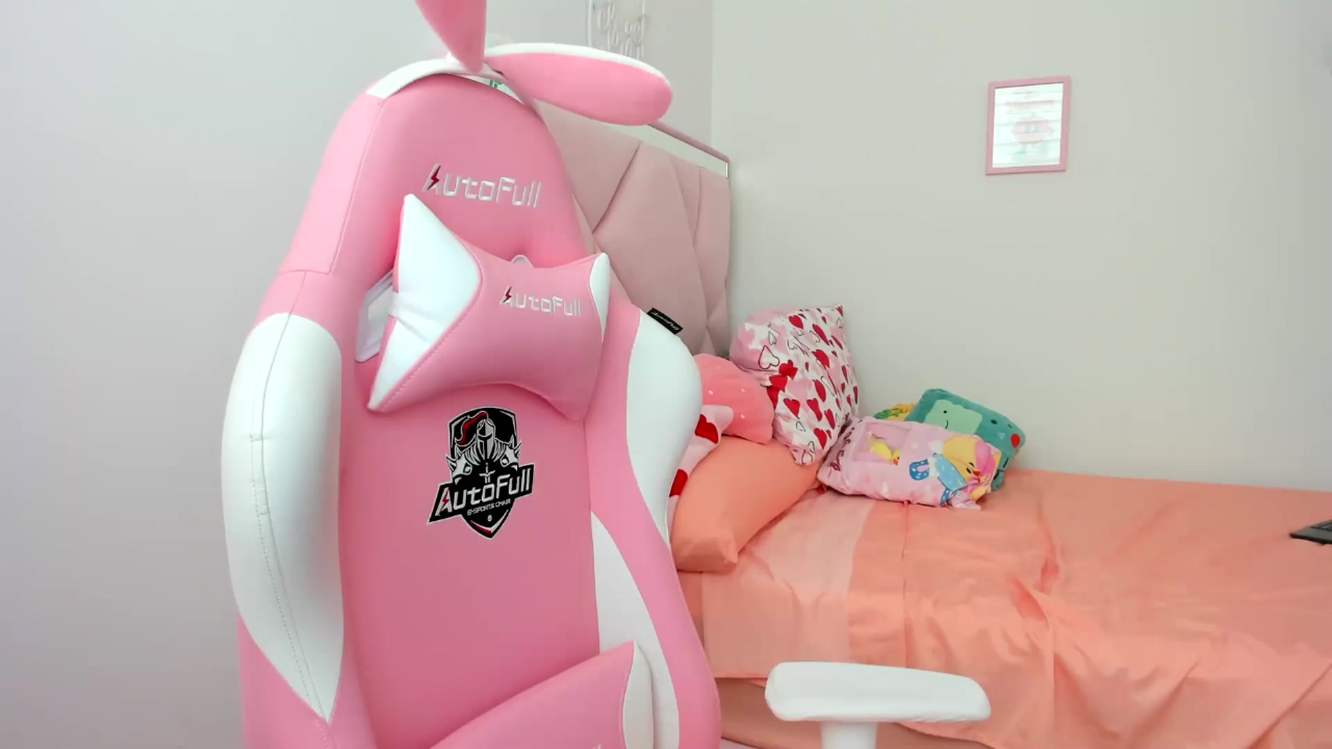 Gallery image thumbnail from Cherrycute666's myfreecams stream on, 08/07/2024, 22:13 image 19 of 20