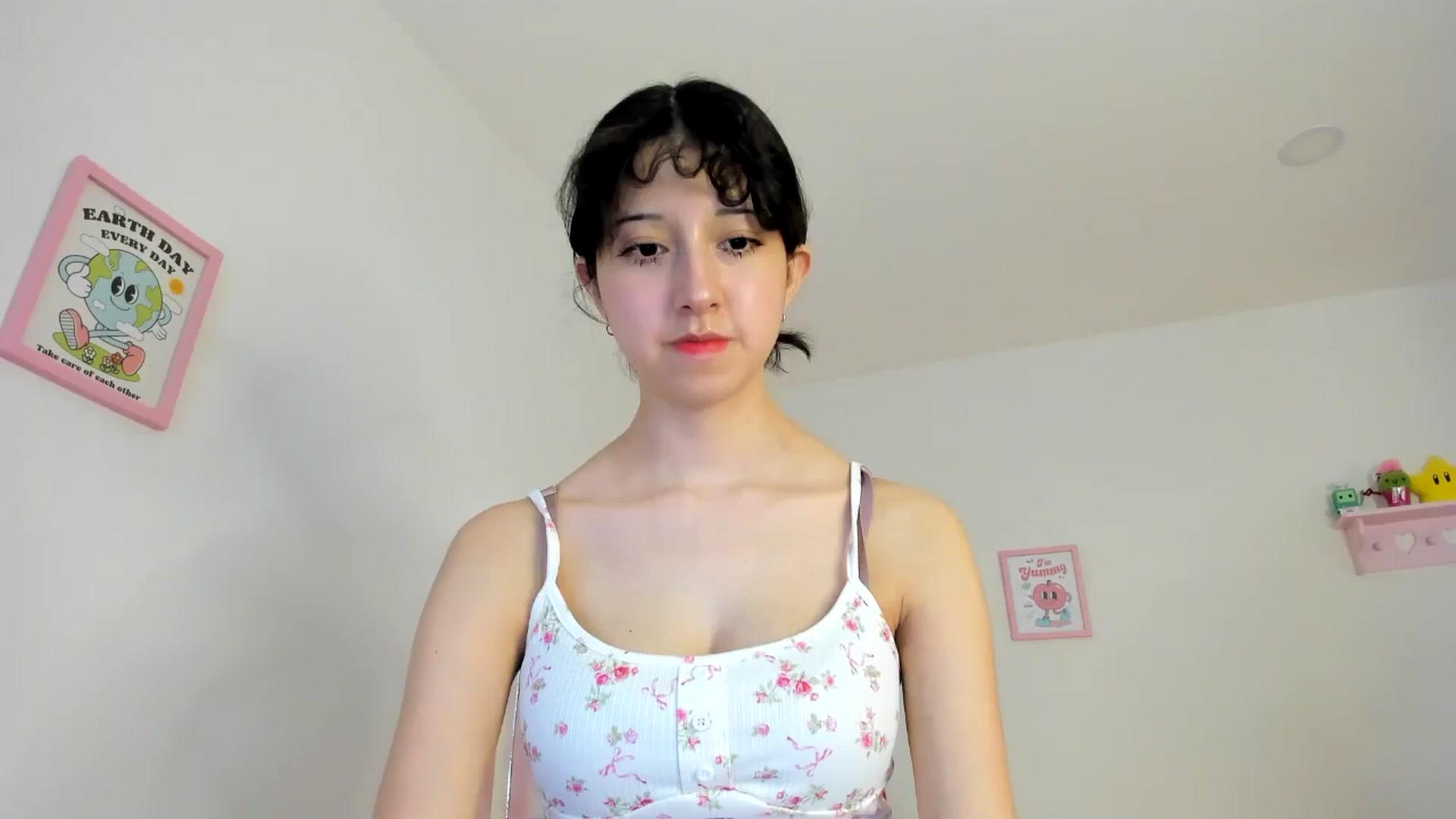 Gallery image thumbnail from Cherrycute666's myfreecams stream on, 08/07/2024, 23:05 image 12 of 20