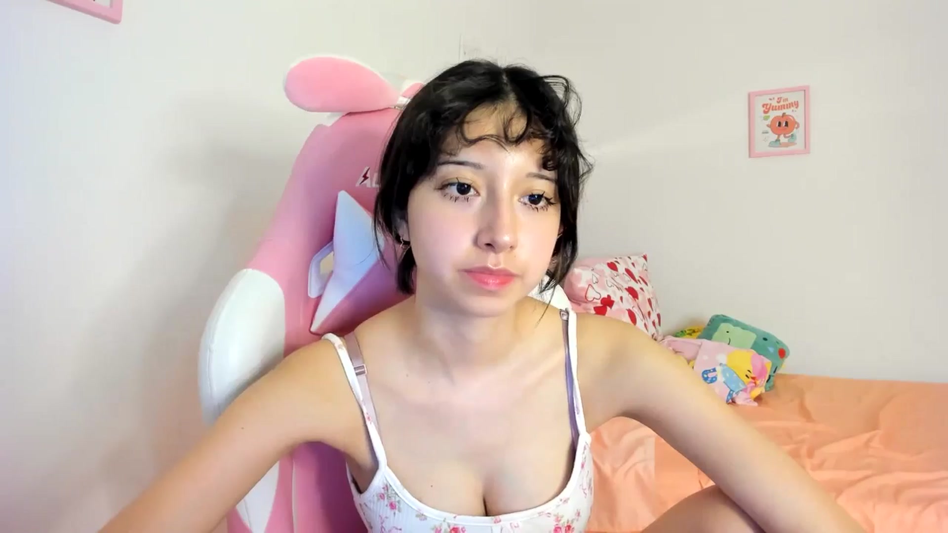 Gallery image thumbnail from Cherrycute666's myfreecams stream on, 08/08/2024, 02:20 image 19 of 20