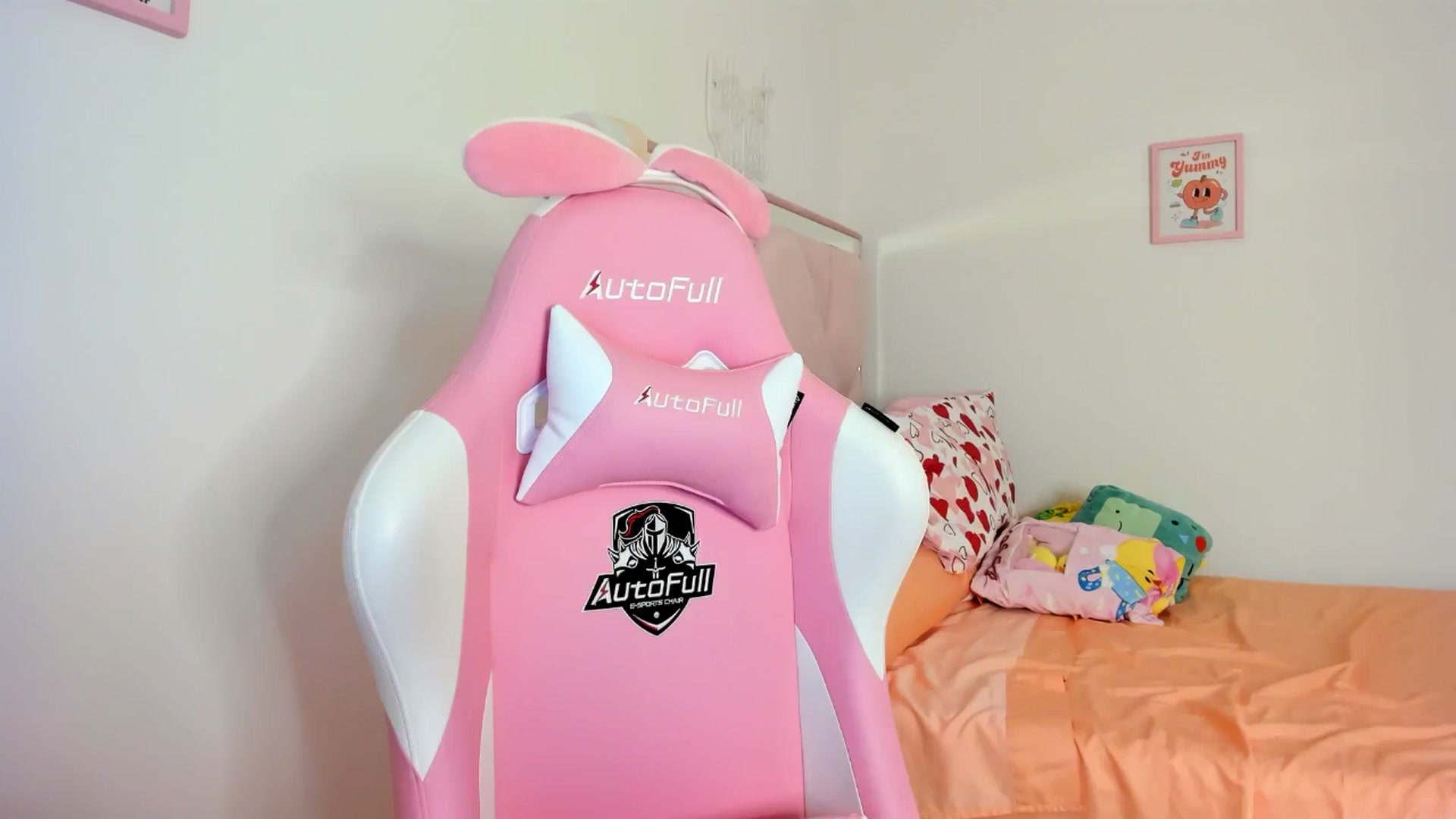 Gallery image thumbnail from Cherrycute666's myfreecams stream on, 08/08/2024, 02:20 image 20 of 20