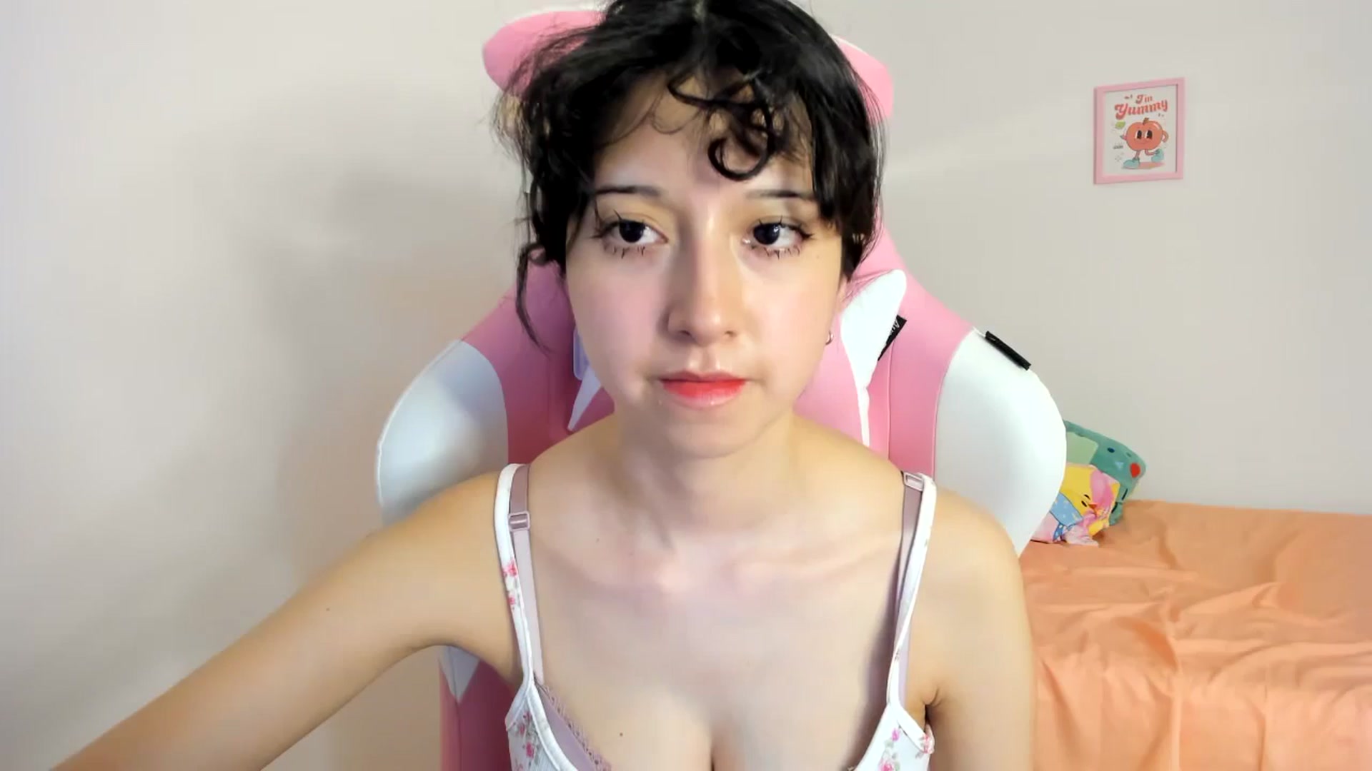 Gallery image thumbnail from Cherrycute666's myfreecams stream on, 08/08/2024, 04:37 image 14 of 20