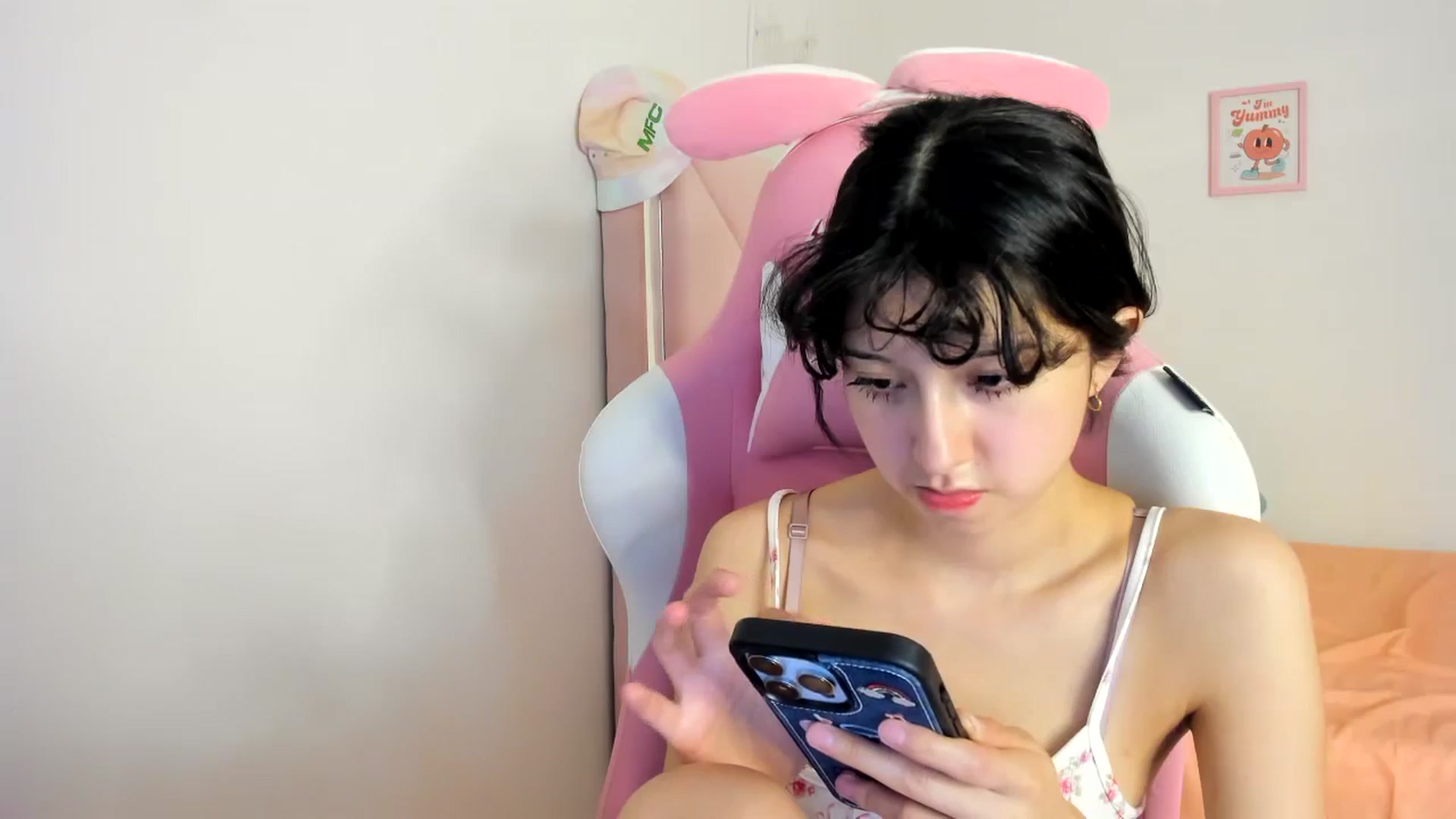 Gallery image thumbnail from Cherrycute666's myfreecams stream on, 08/08/2024, 05:00 image 10 of 20