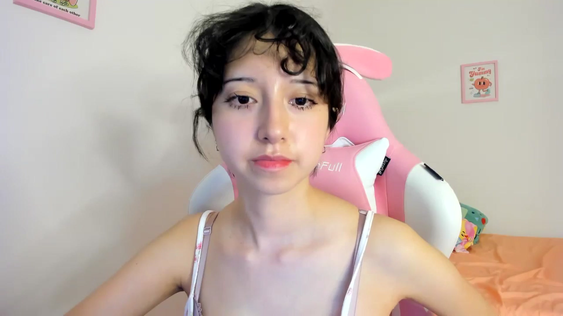 Gallery image thumbnail from Cherrycute666's myfreecams stream on, 08/08/2024, 05:00 image 9 of 20