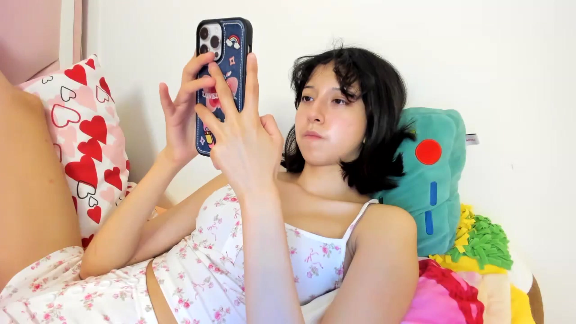 Gallery image thumbnail from Cherrycute666's myfreecams stream on, 08/08/2024, 06:18 image 18 of 20
