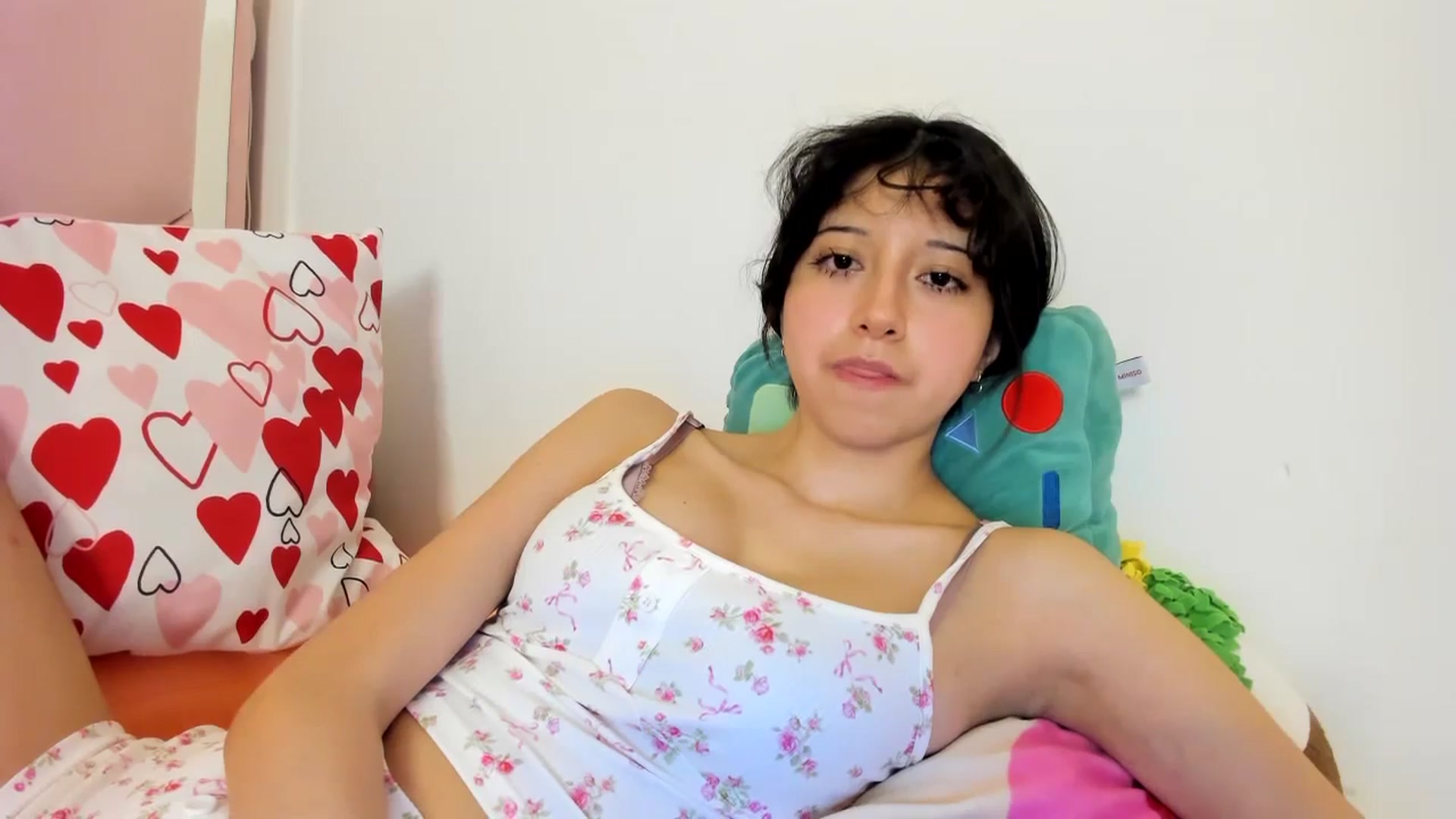 Gallery image thumbnail from Cherrycute666's myfreecams stream on, 08/08/2024, 06:18 image 12 of 20