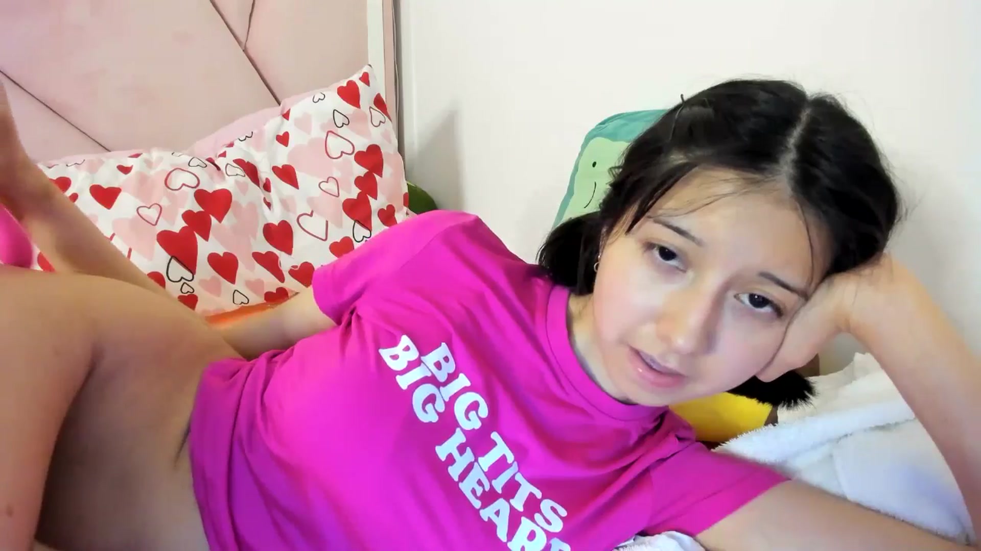 Gallery image thumbnail from Cherrycute666's myfreecams stream on, 08/09/2024, 07:03 image 5 of 20