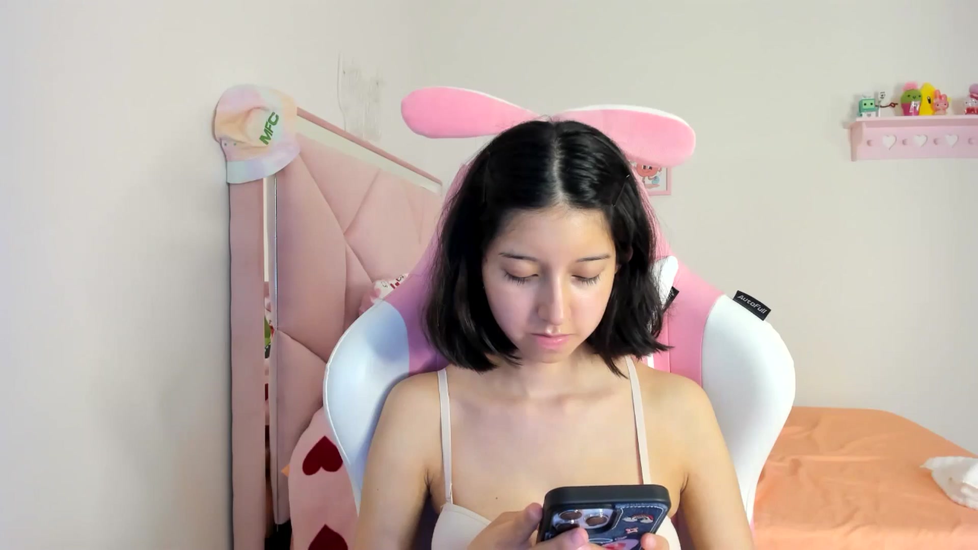 Gallery image thumbnail from Cherrycute666's myfreecams stream on, 08/10/2024, 12:58 image 18 of 20
