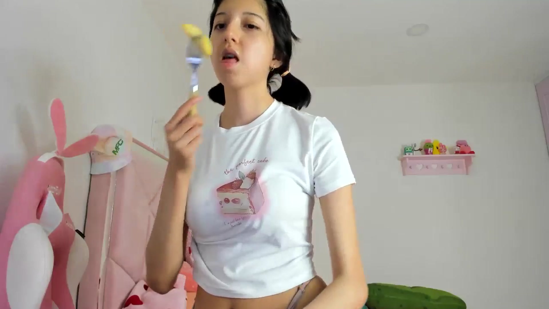 Gallery image thumbnail from Cherrycute666's myfreecams stream on, 08/11/2024, 04:52 image 14 of 20