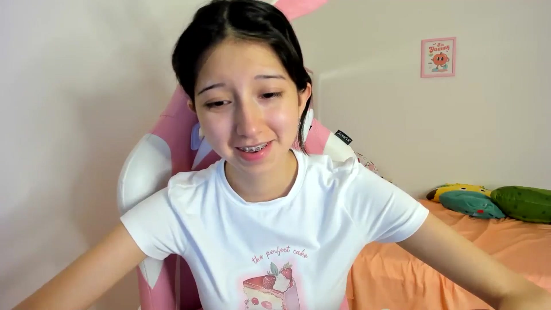 Gallery image thumbnail from Cherrycute666's myfreecams stream on, 08/11/2024, 10:09 image 9 of 20