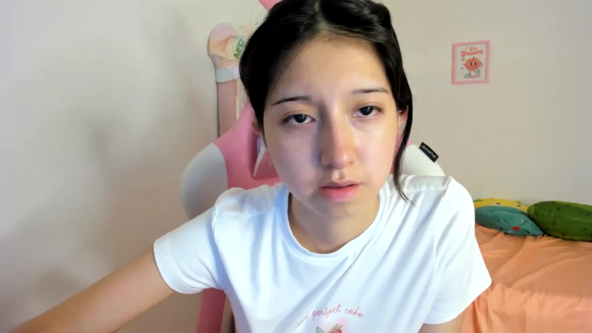 Gallery image thumbnail from Cherrycute666's myfreecams stream on, 08/11/2024, 10:09 image 11 of 20