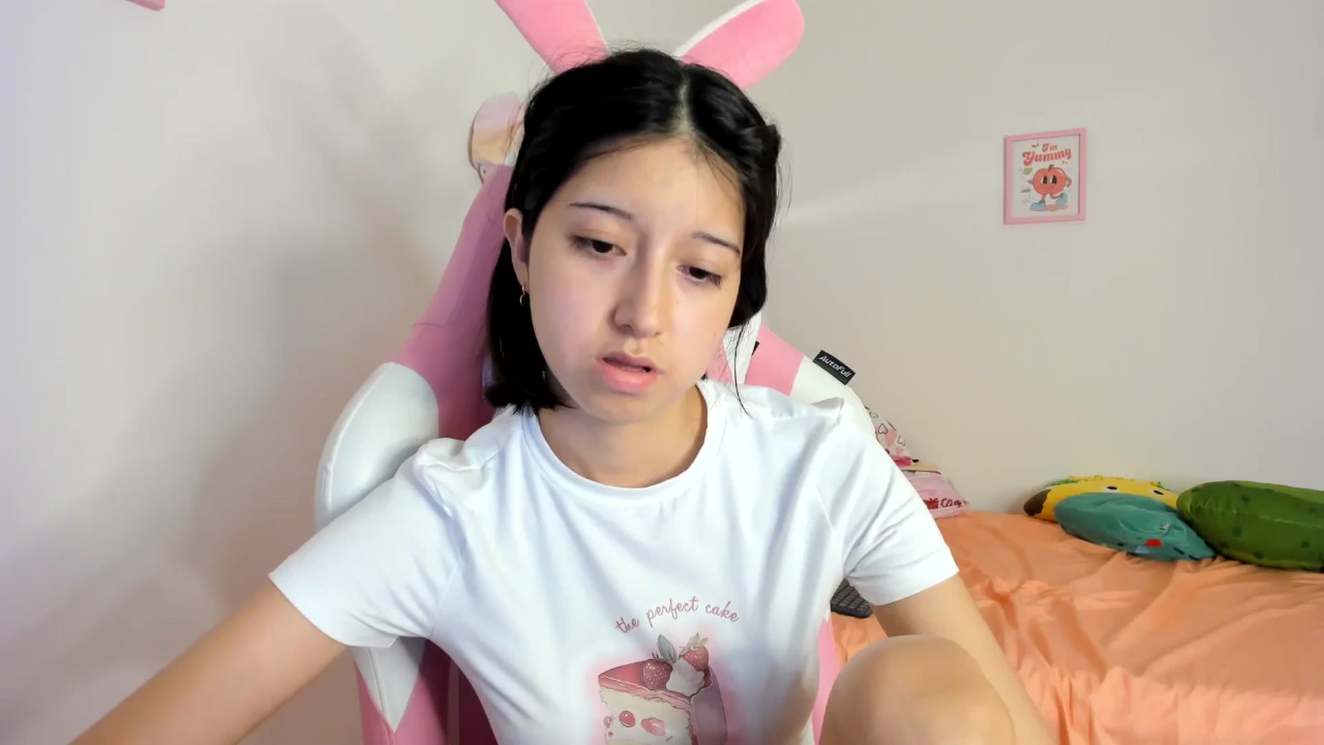 Gallery image thumbnail from Cherrycute666's myfreecams stream on, 08/11/2024, 10:09 image 2 of 20