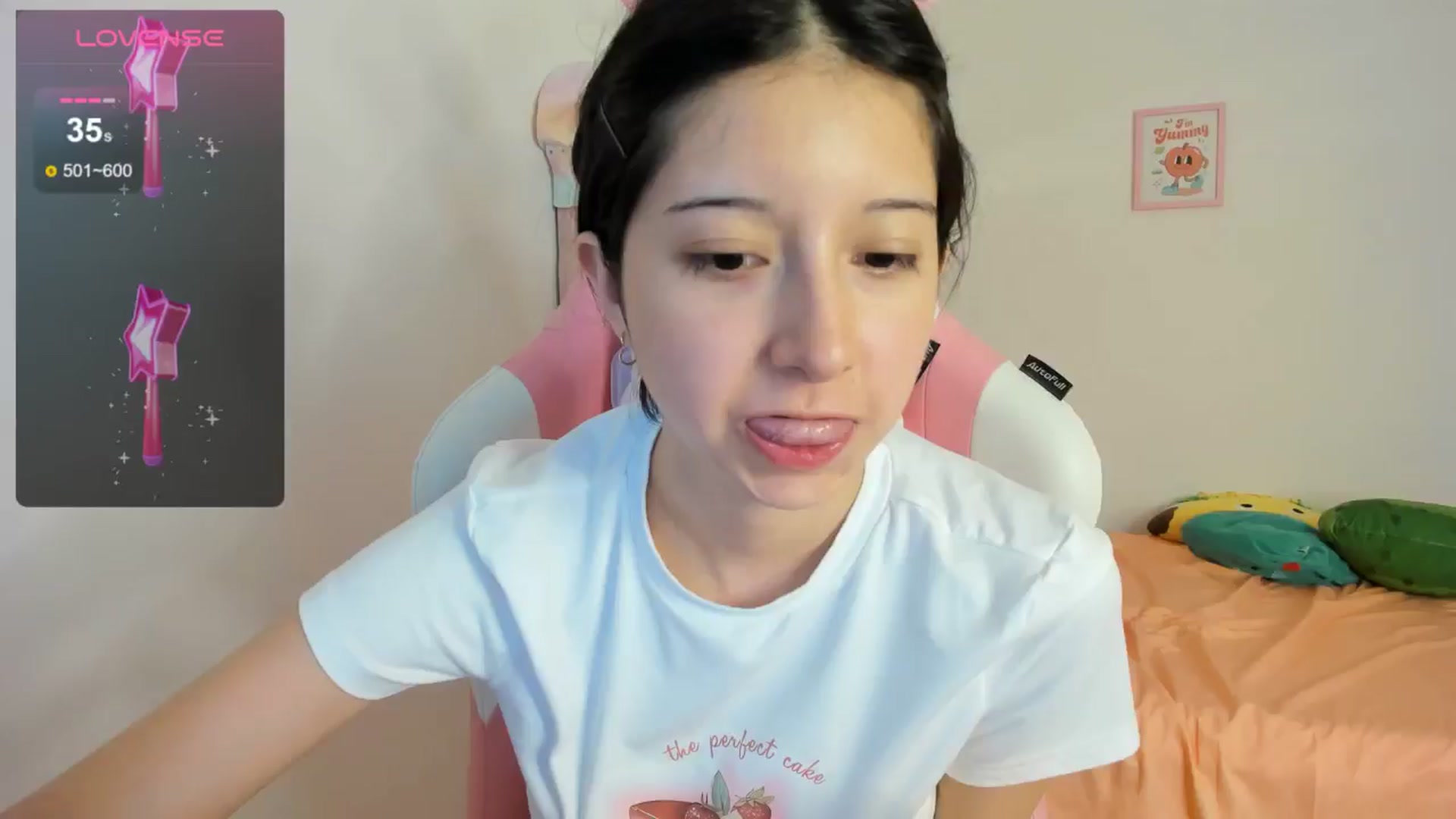 Gallery image thumbnail from Cherrycute666's myfreecams stream on, 08/11/2024, 10:51 image 1 of 20
