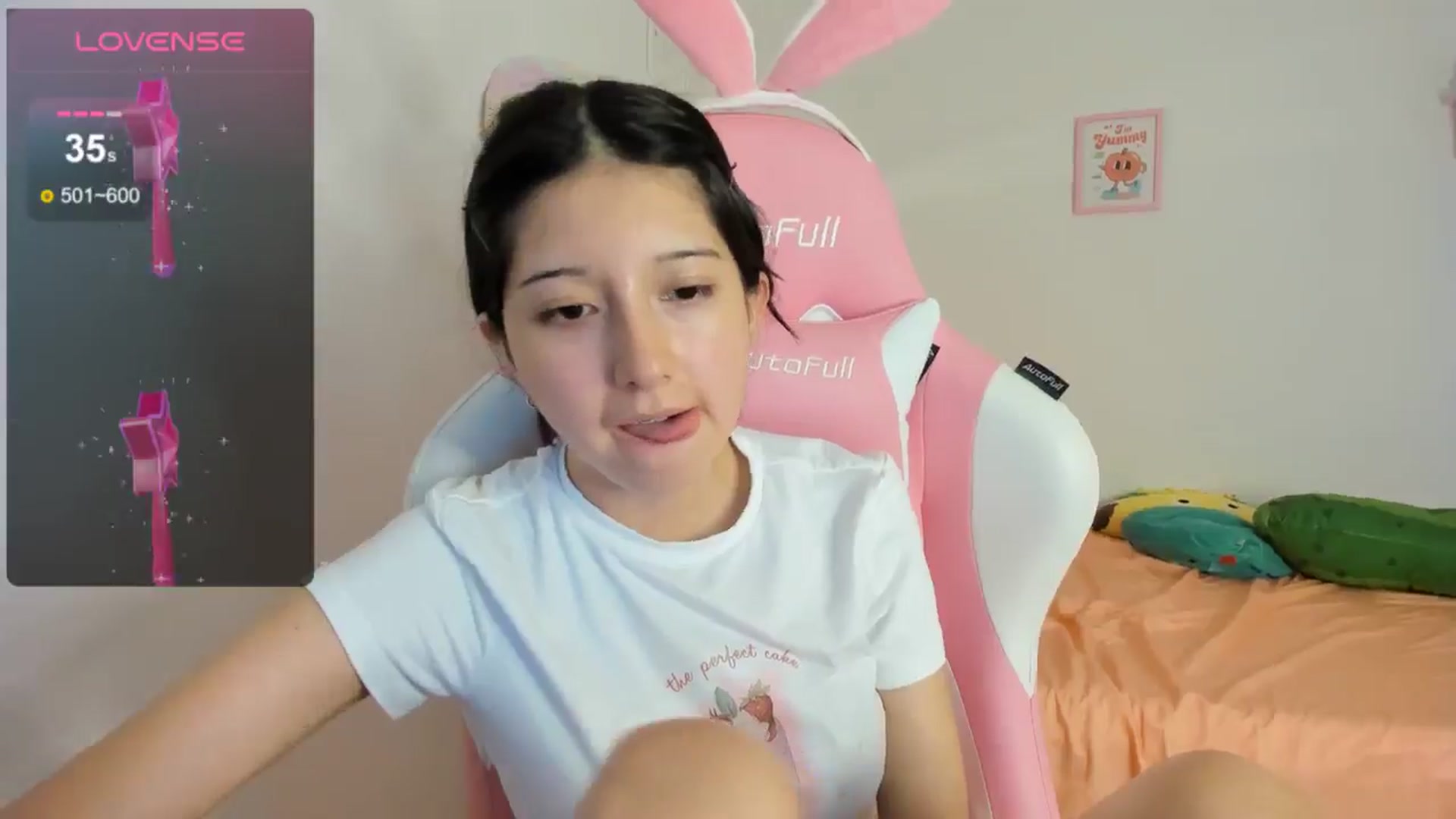 Gallery image thumbnail from Cherrycute666's myfreecams stream on, 08/11/2024, 10:51 image 10 of 20