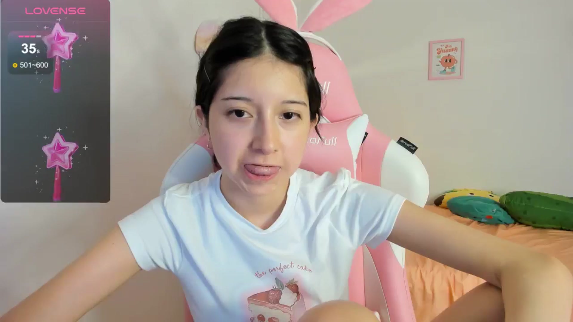 Gallery image thumbnail from Cherrycute666's myfreecams stream on, 08/11/2024, 10:51 image 13 of 20