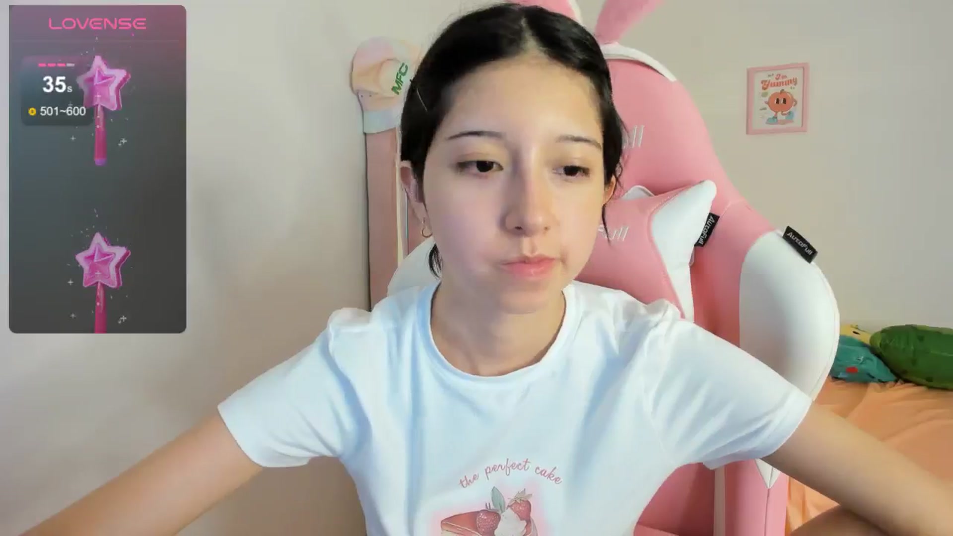 Gallery image thumbnail from Cherrycute666's myfreecams stream on, 08/11/2024, 10:51 image 3 of 20