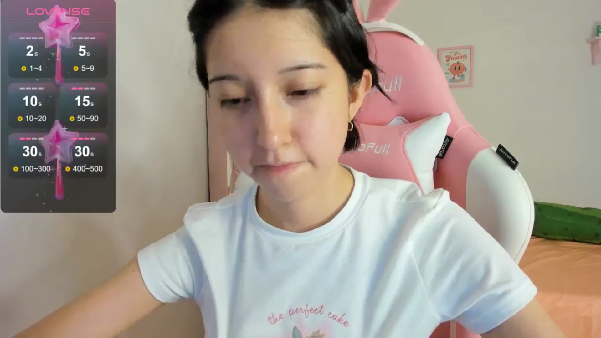 Gallery image thumbnail from Cherrycute666's myfreecams stream on, 08/11/2024, 10:51 image 18 of 20