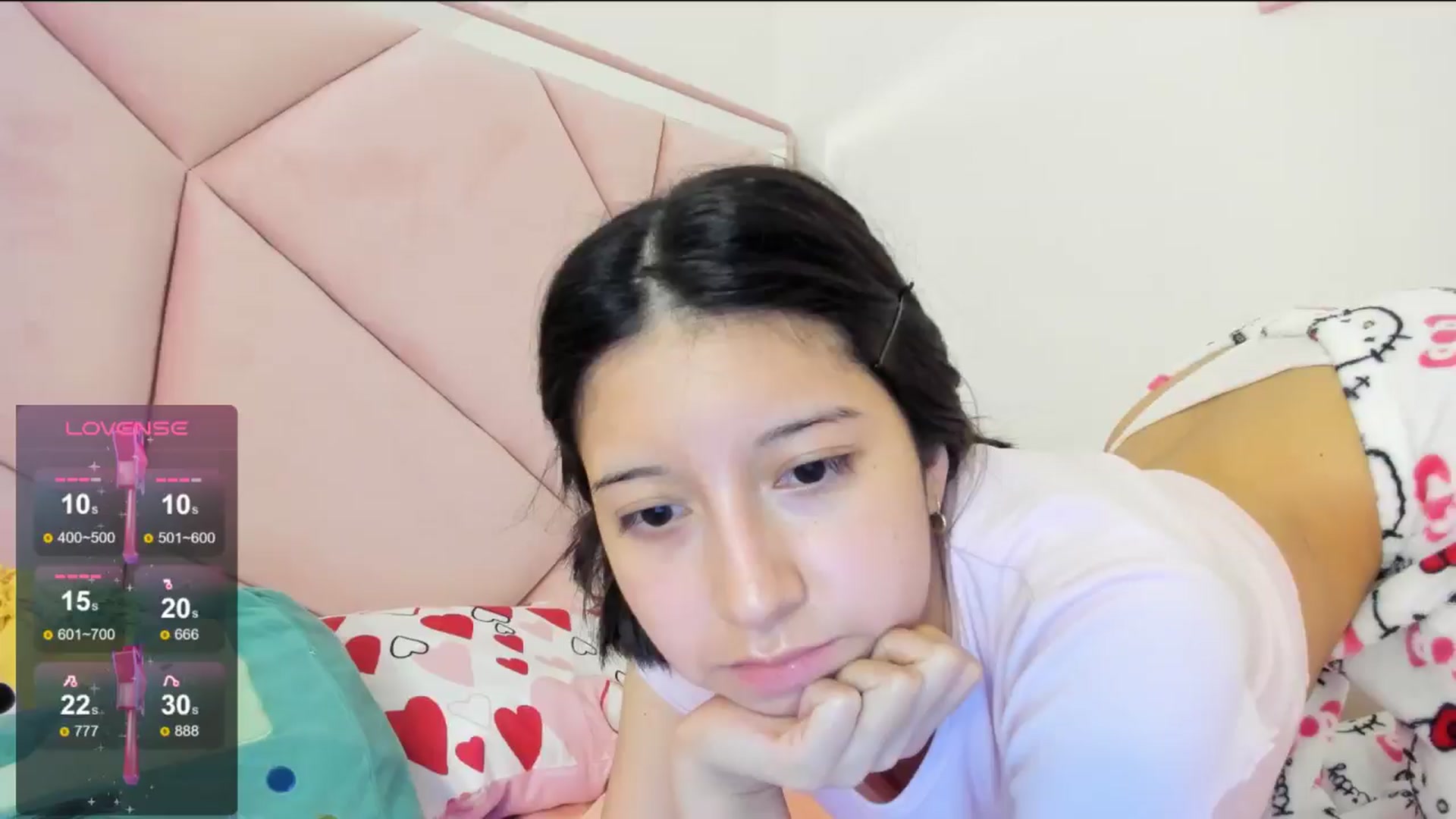 Gallery image thumbnail from Cherrycute666's myfreecams stream on, 08/13/2024, 24:00 image 1 of 20