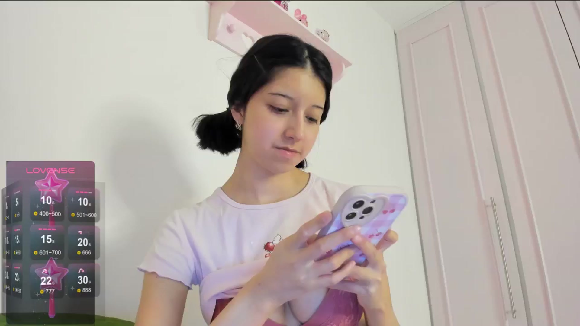 Gallery image thumbnail from Cherrycute666's myfreecams stream on, 08/13/2024, 06:31 image 16 of 20